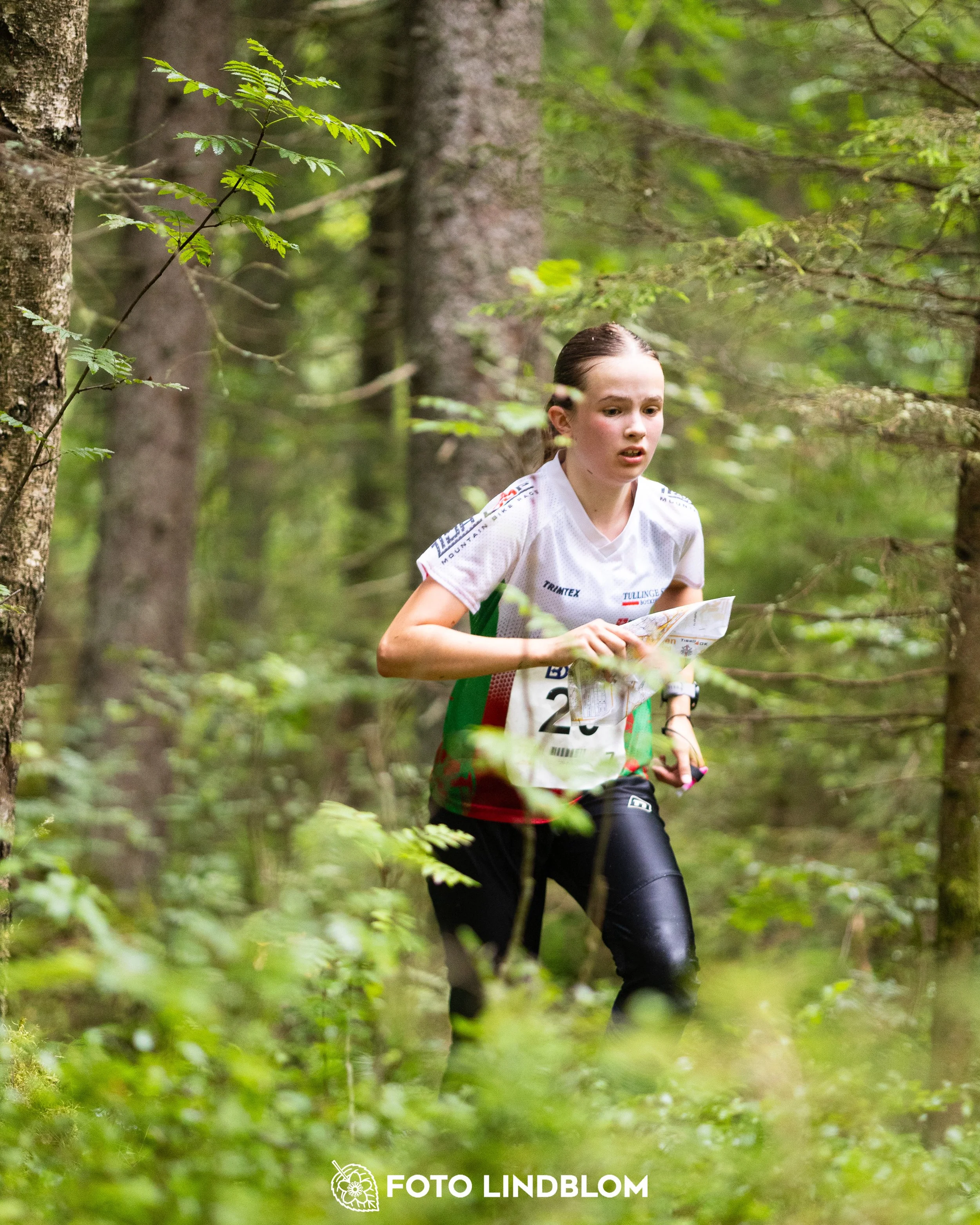 A picture from the youth 10 mila orienteering competition taken by Foto Lindblom