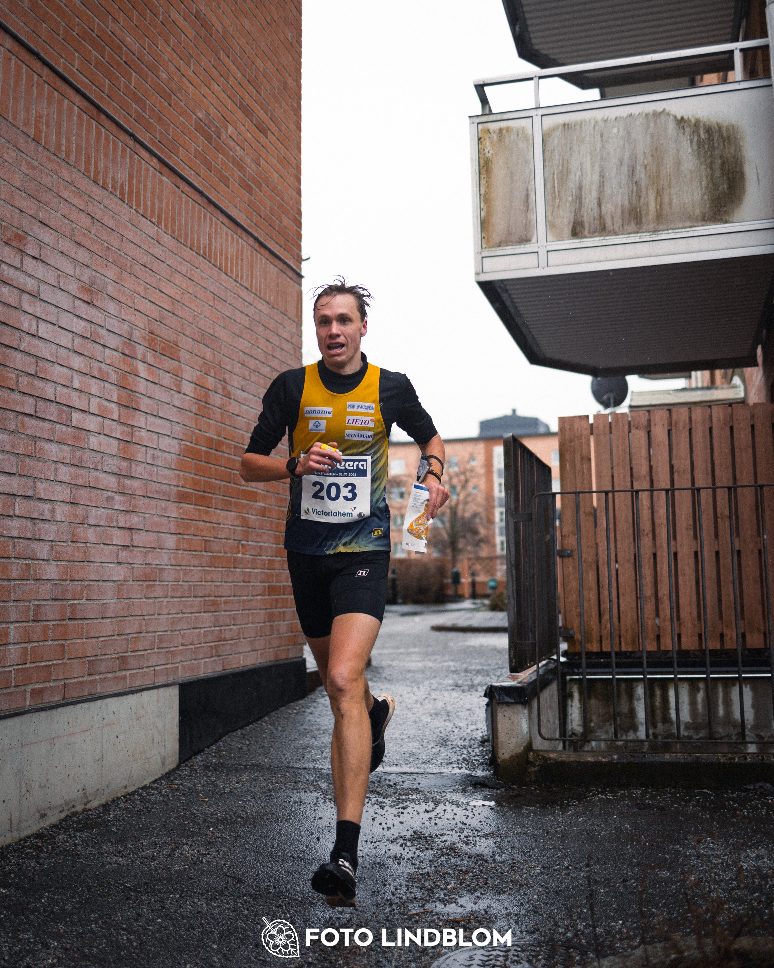 A photo from the Swedish League orienteering competition in spring 2026 in Stockholm, captured by Foto Lindblom.