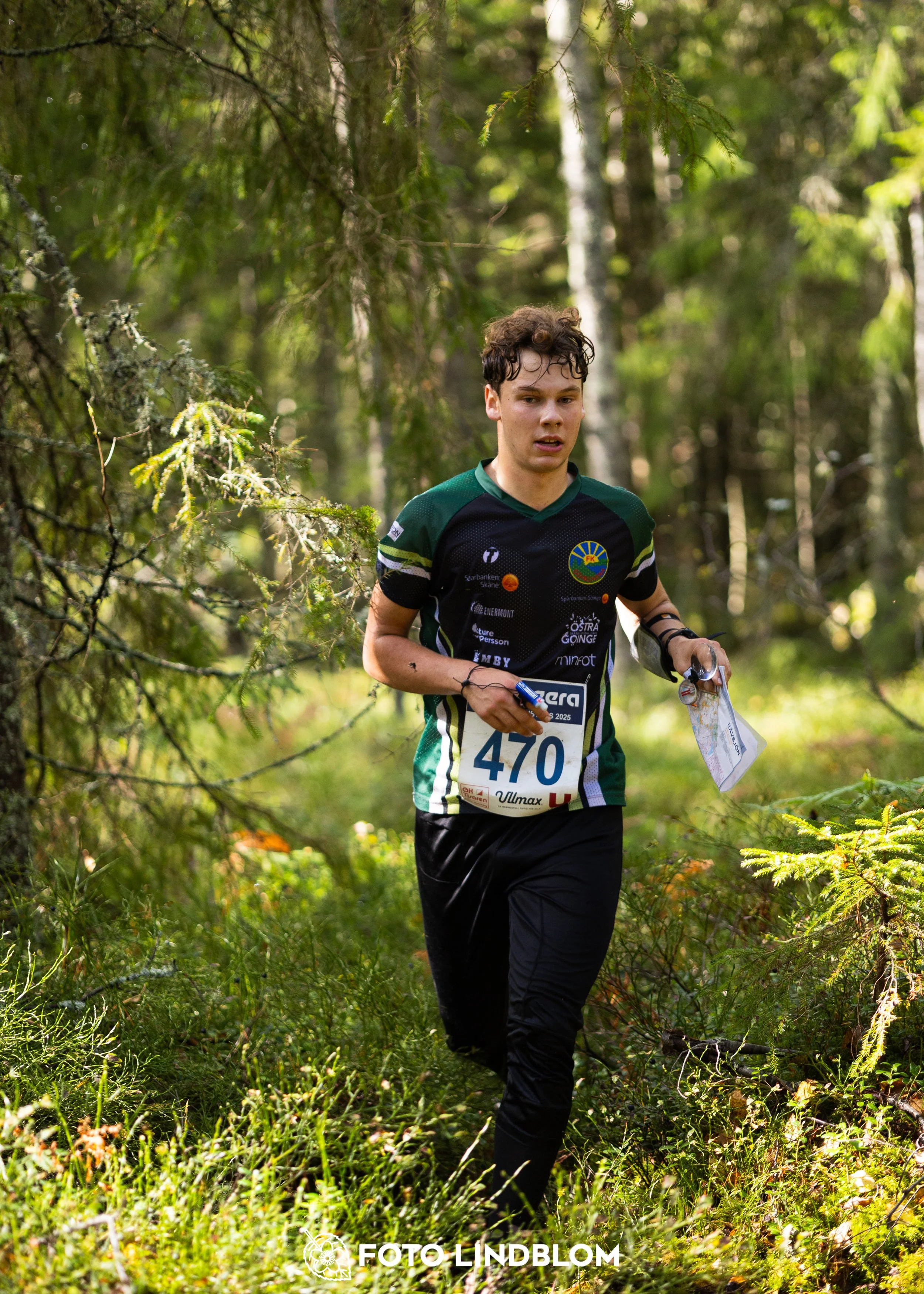 A picture from the Swedish national championship in long distance orienteering and Swedish league race taken by Foto Lindblom