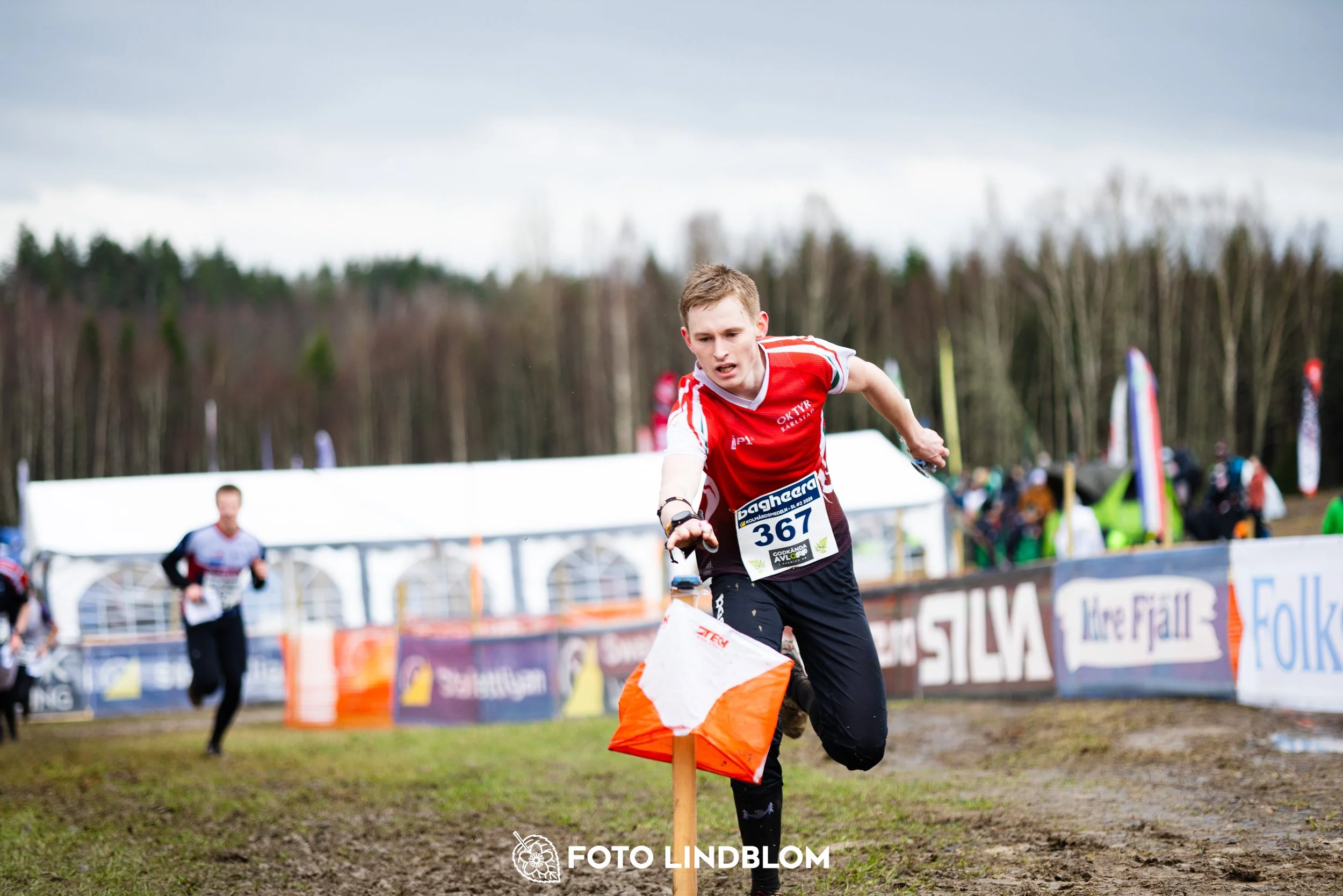 A photo from the Swedish League orienteering competition in Kolmården spring 2026, captured by Foto Lindblom.