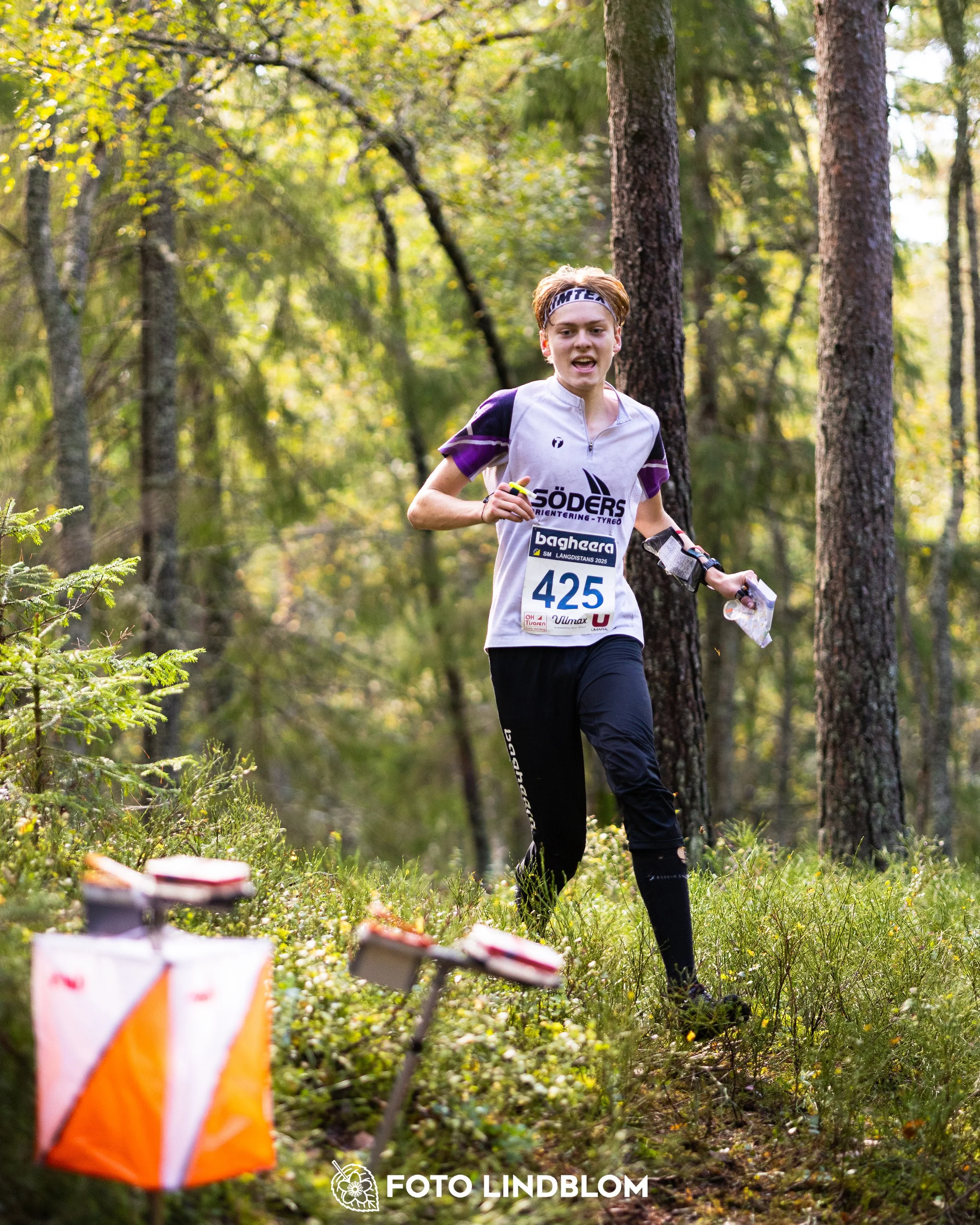 A picture from the Swedish national championship in long distance orienteering and Swedish league race taken by Foto Lindblom