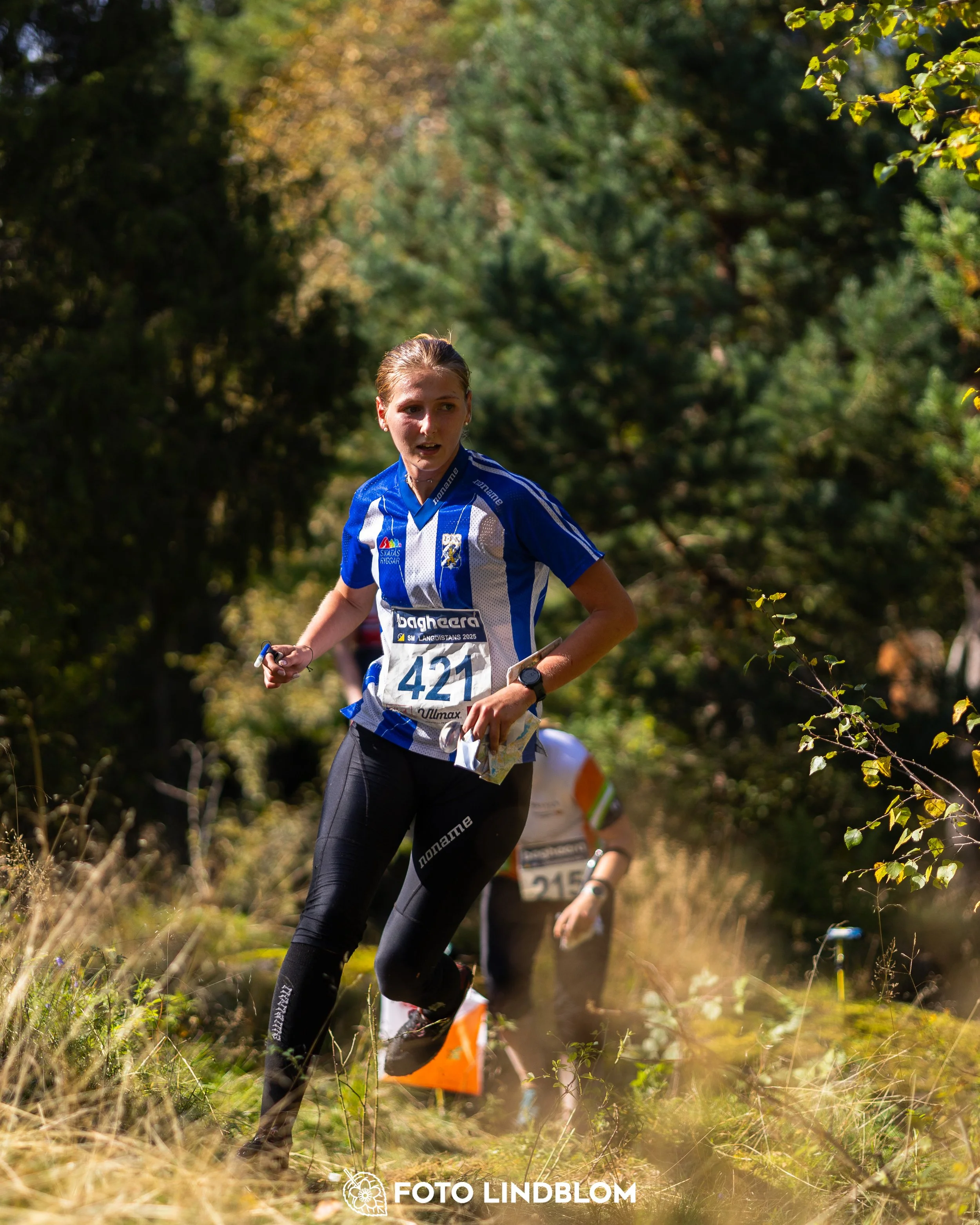 A picture from the Swedish national championship in long distance orienteering and Swedish league race taken by Foto Lindblom