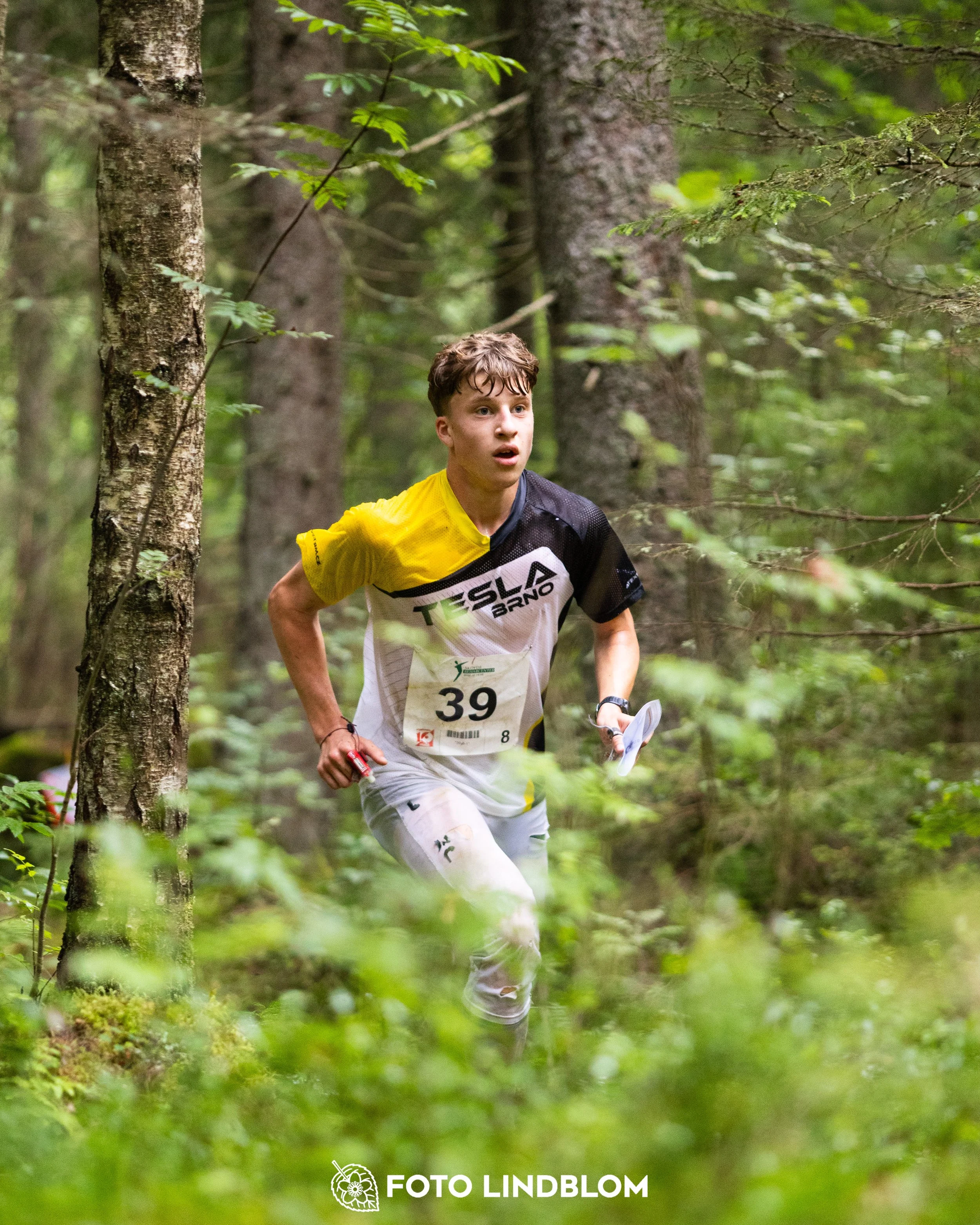 A picture from the youth 10 mila orienteering competition taken by Foto Lindblom
