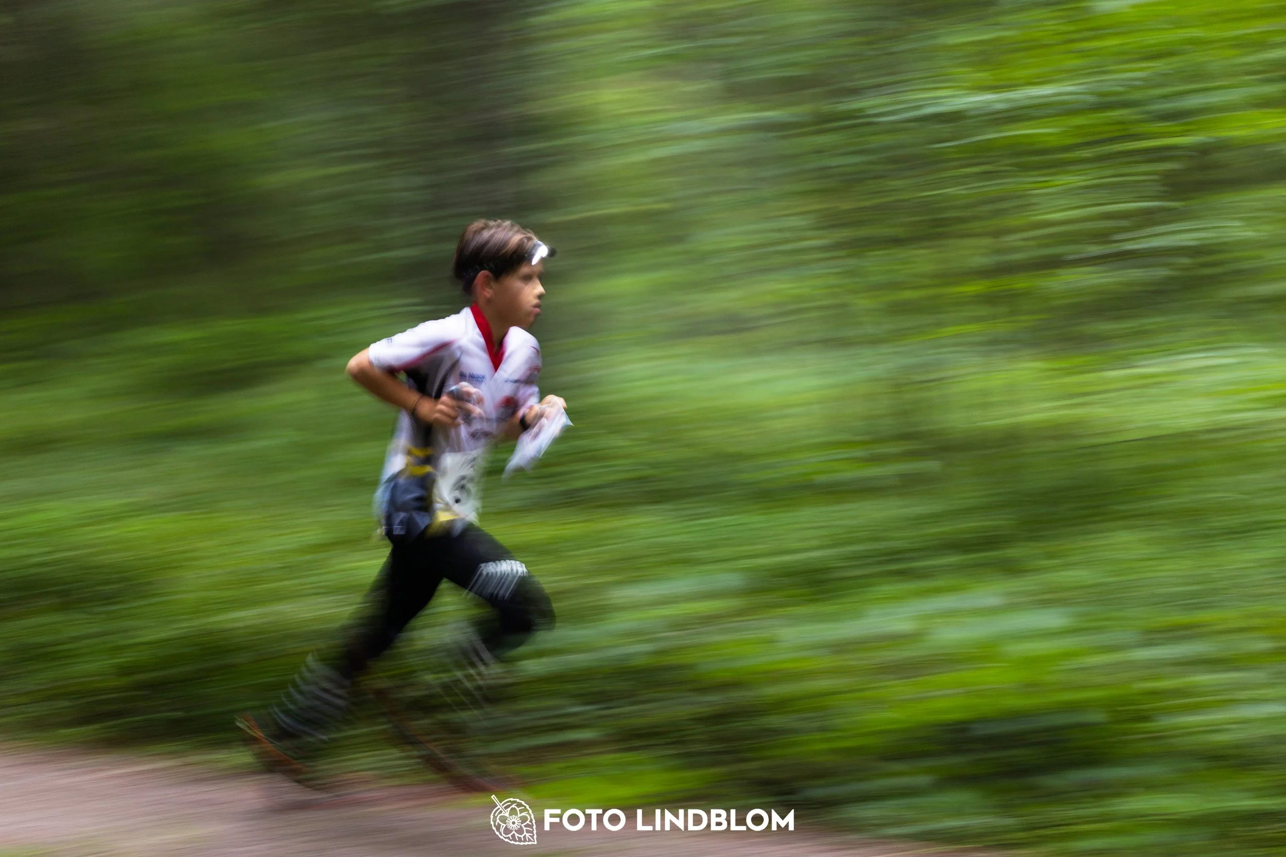 A picture from the youth 10 mila orienteering competition taken by Foto Lindblom