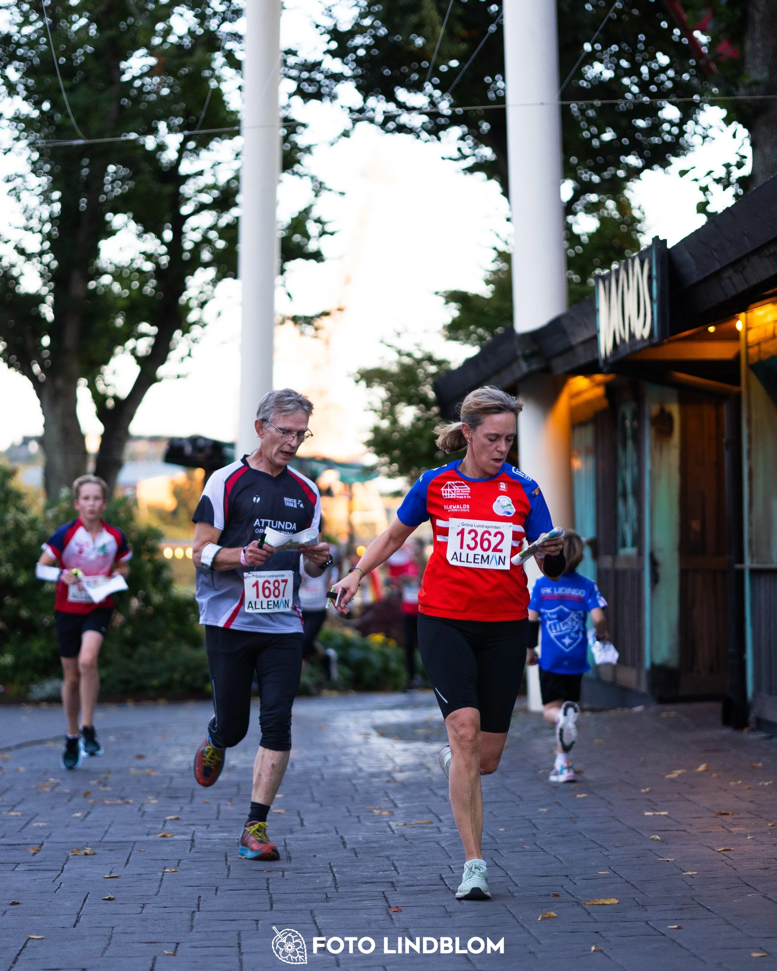 A picture from the orienteering event called Gröna Lund Sprinten taken by Foto Lindblom