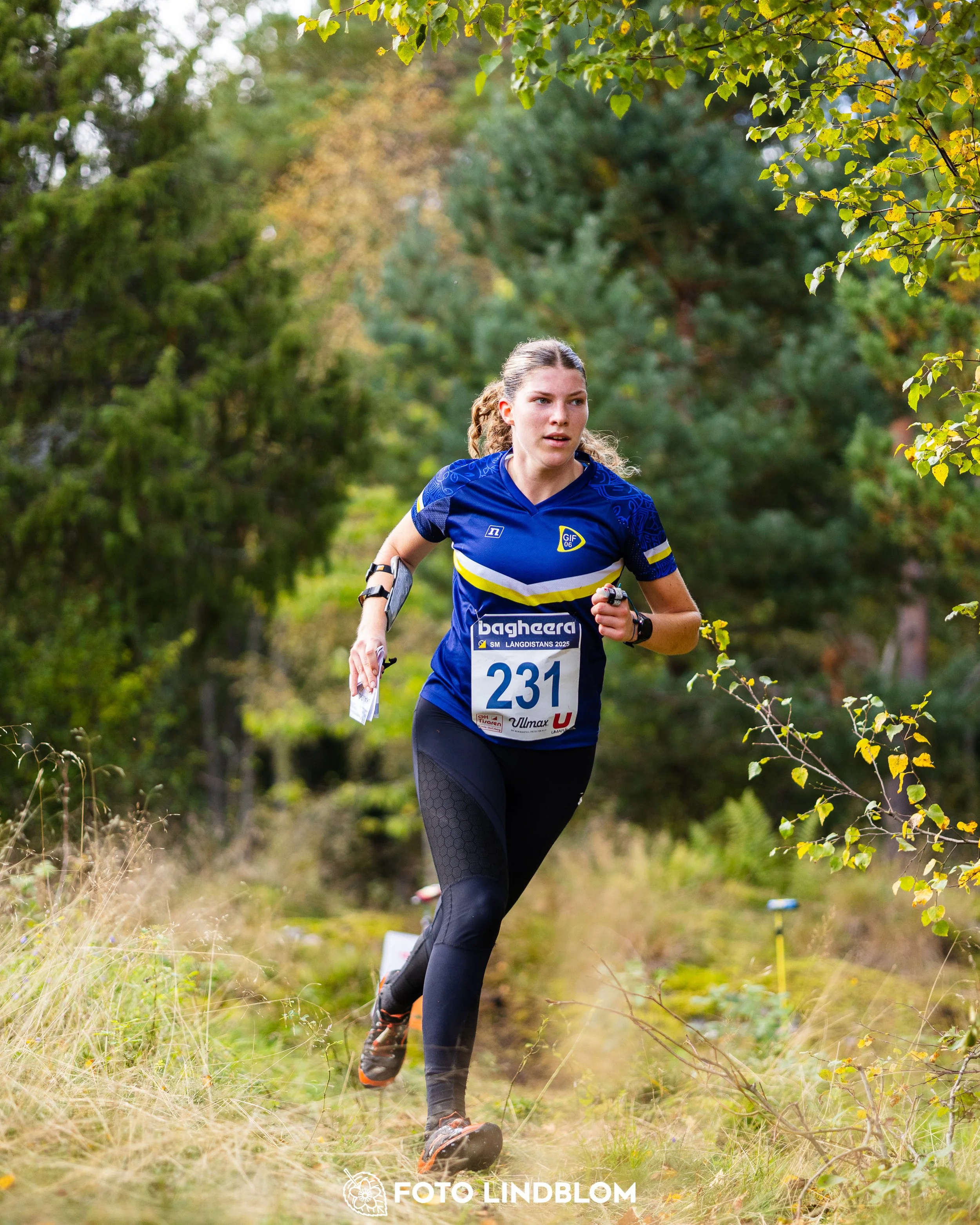 A picture from the Swedish national championship in long distance orienteering and Swedish league race taken by Foto Lindblom