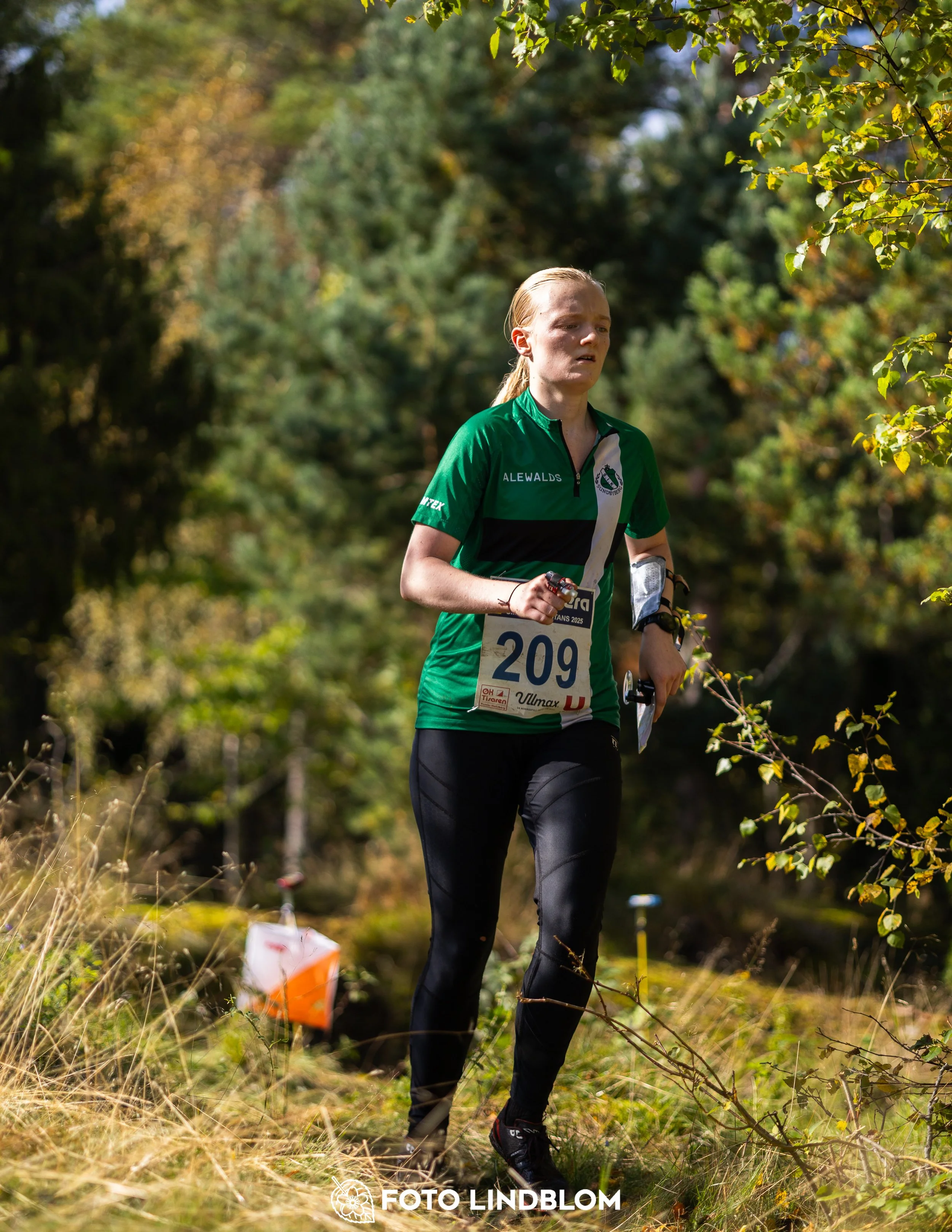 A picture from the Swedish national championship in long distance orienteering and Swedish league race taken by Foto Lindblom