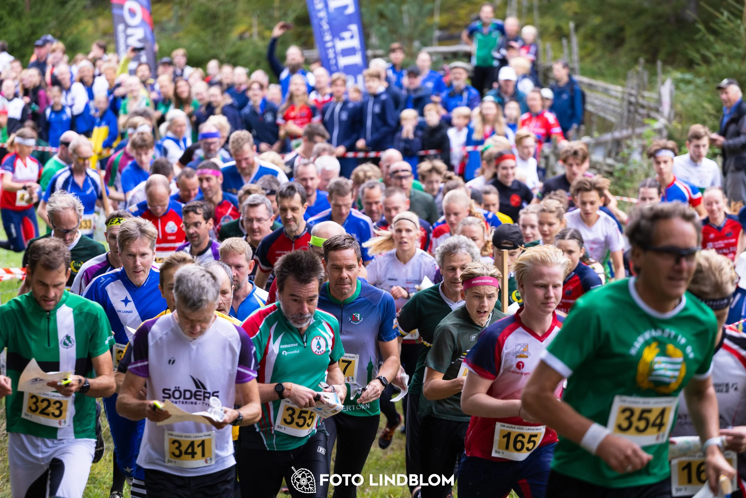 A picture from the Stockholm district championship in relay orienteering taken by Foto Lindblom
