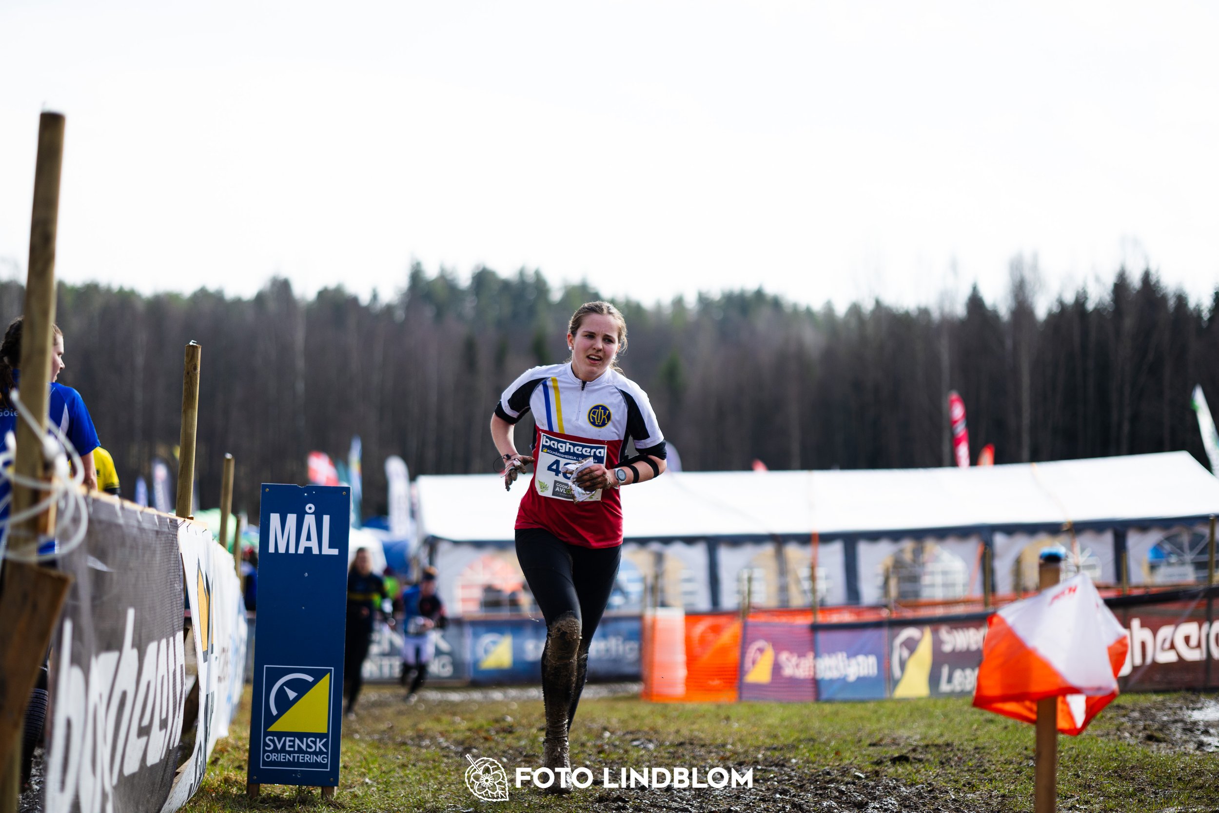A moment captured during the Swedish League orienteering competition in Kolmården 2026 by Foto Lindblom.