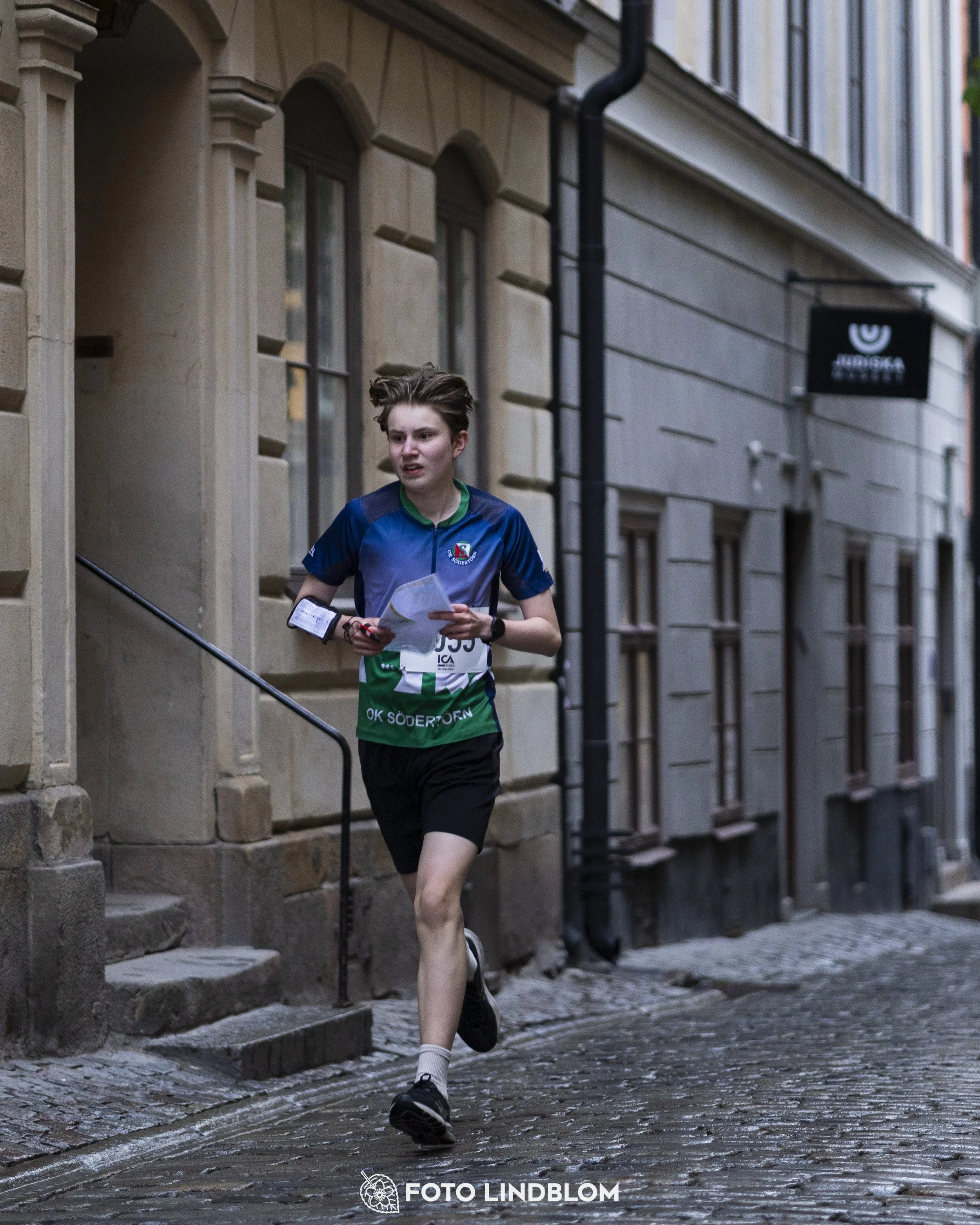 A picture from the first stage of the Stockholm City Cup sprint orienteering competition in "gamla stan" which is the old part of Stockholm