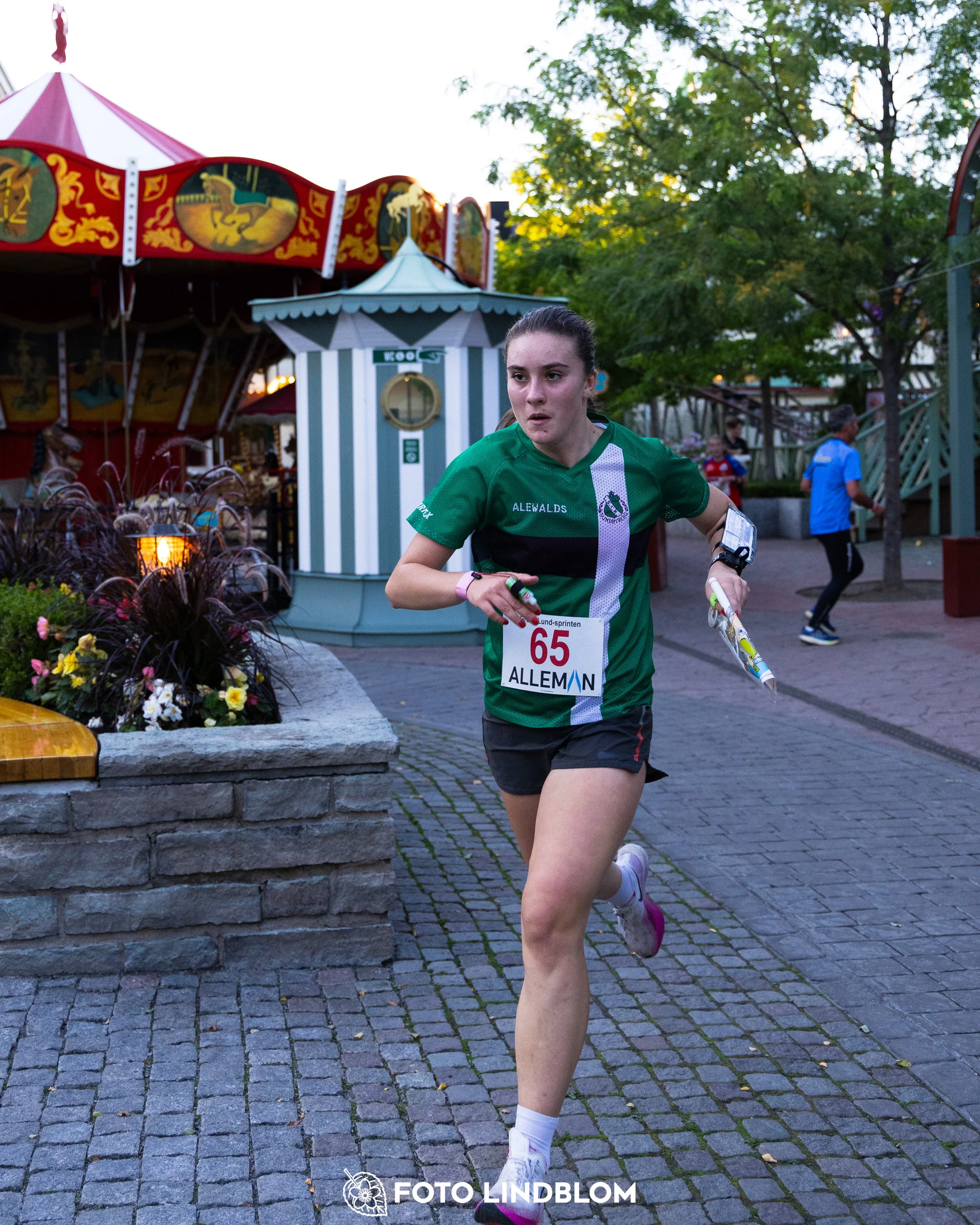 A picture from the orienteering event called Gröna Lund Sprinten taken by Foto Lindblom
