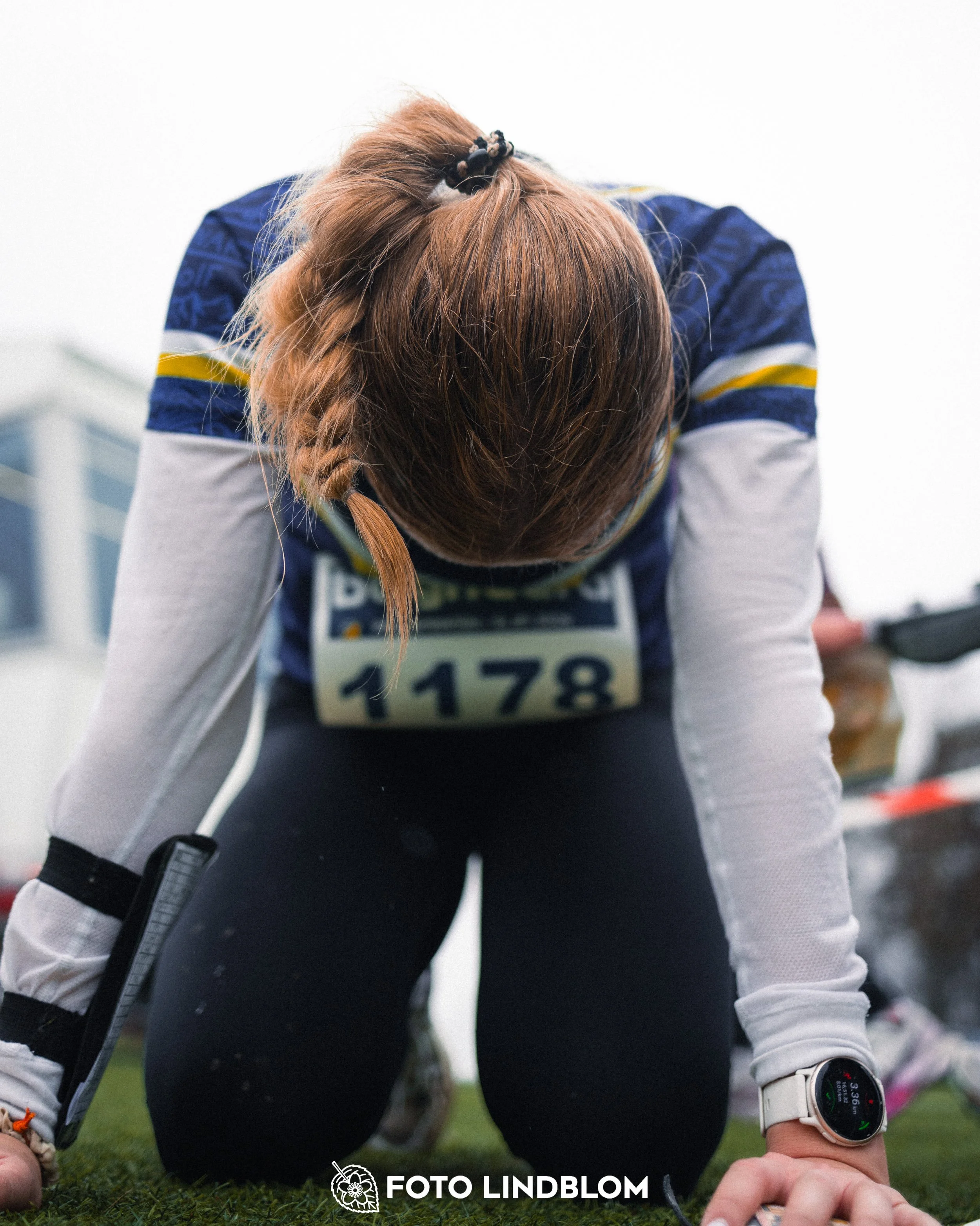 A photo from an urban orienteering event in Stockholm as part of the Swedish League 2026, captured by Foto Lindblom.