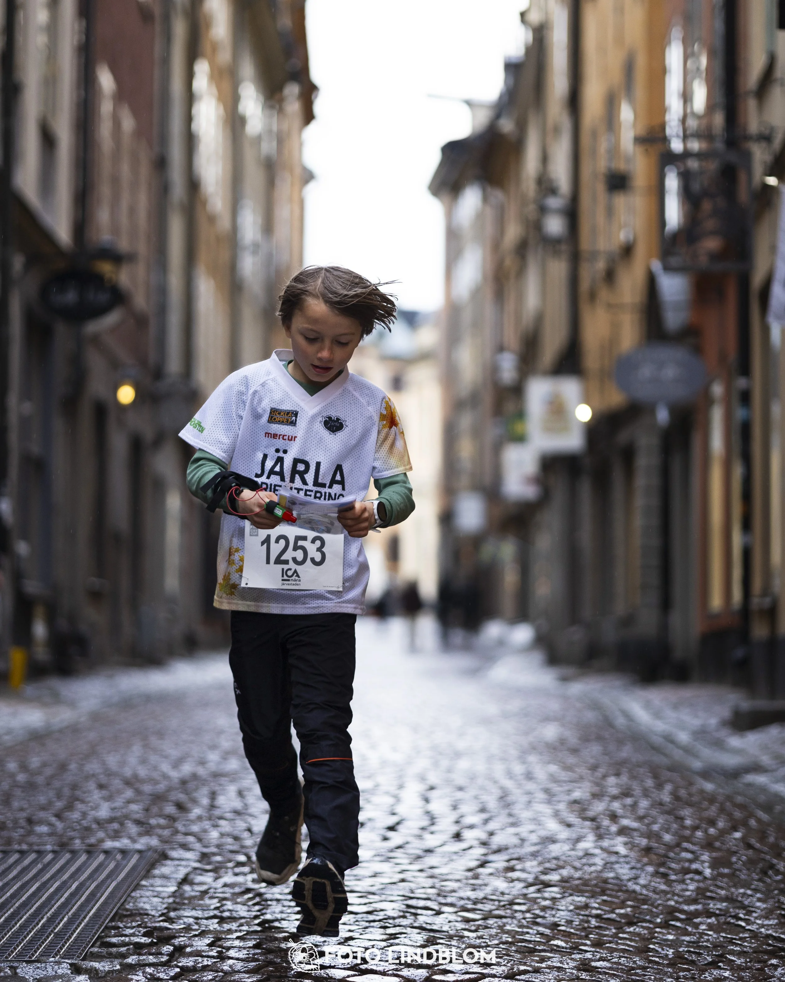 A picture from the first stage of the Stockholm City Cup sprint orienteering competition in "gamla stan" which is the old part of Stockholm