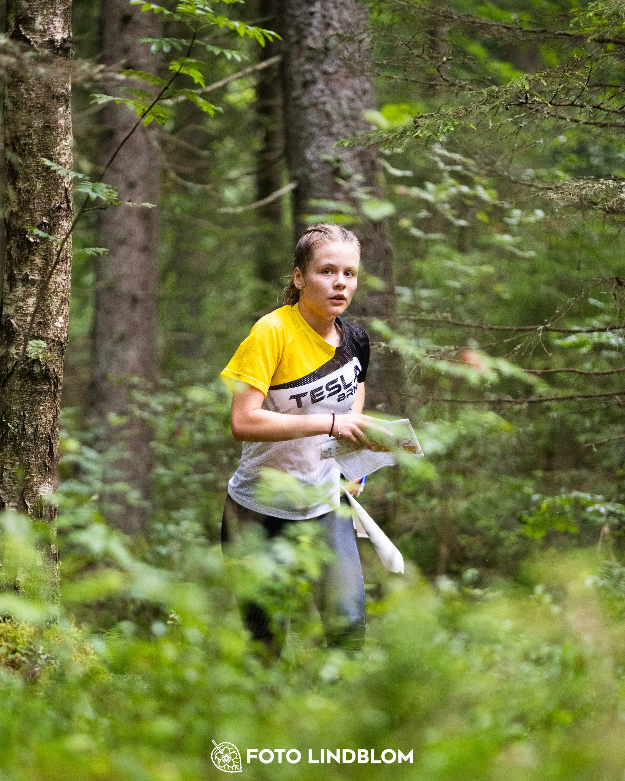 A picture from the youth 10 mila orienteering competition taken by Foto Lindblom