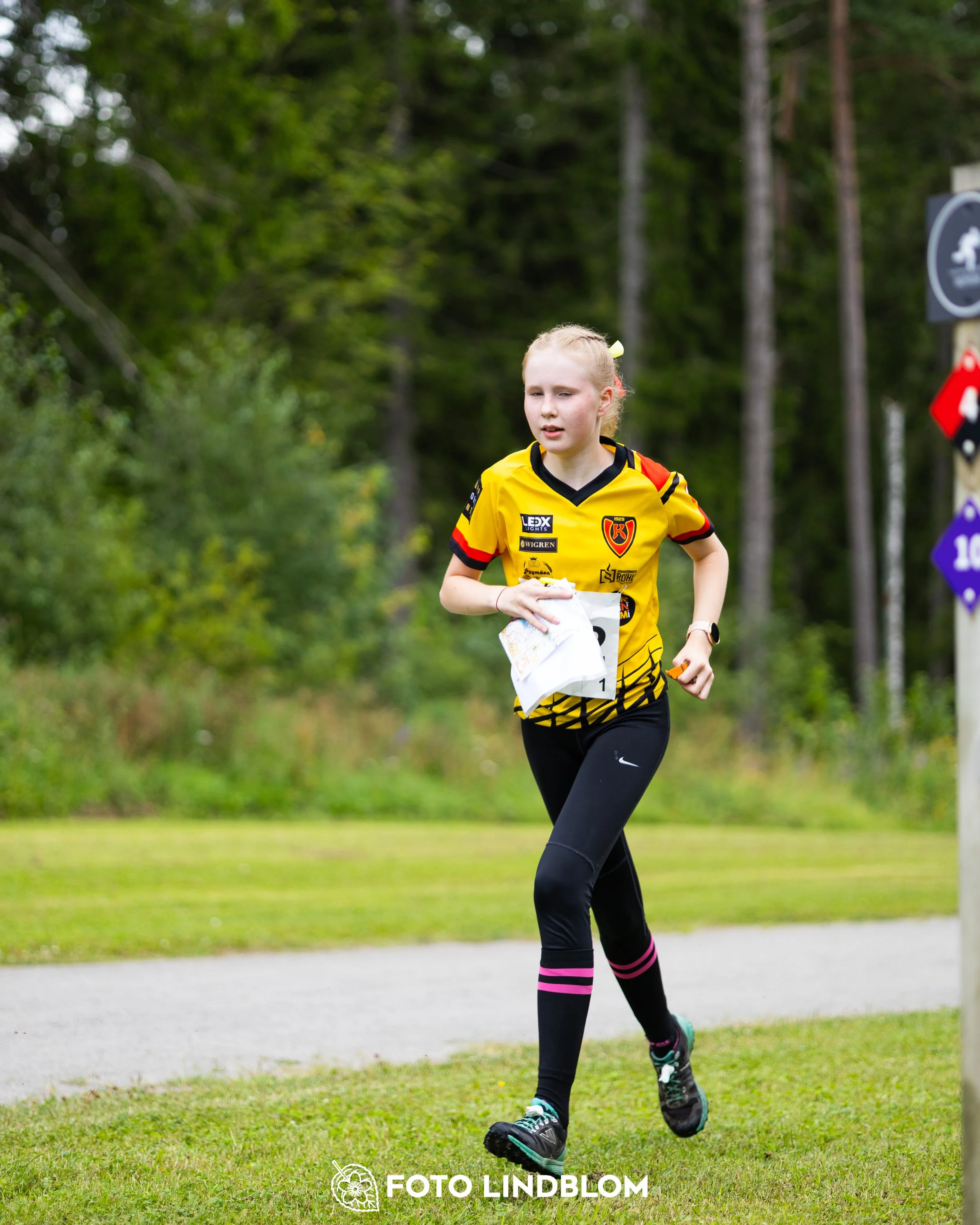 A picture from the youth 10 mila orienteering competition taken by Foto Lindblom