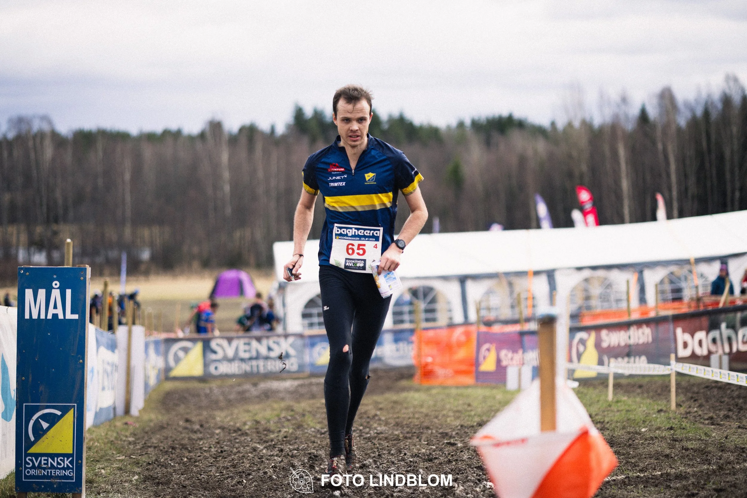 A photo from an orienteering relay race in Kolmården during spring 2026, captured by Foto Lindblom.