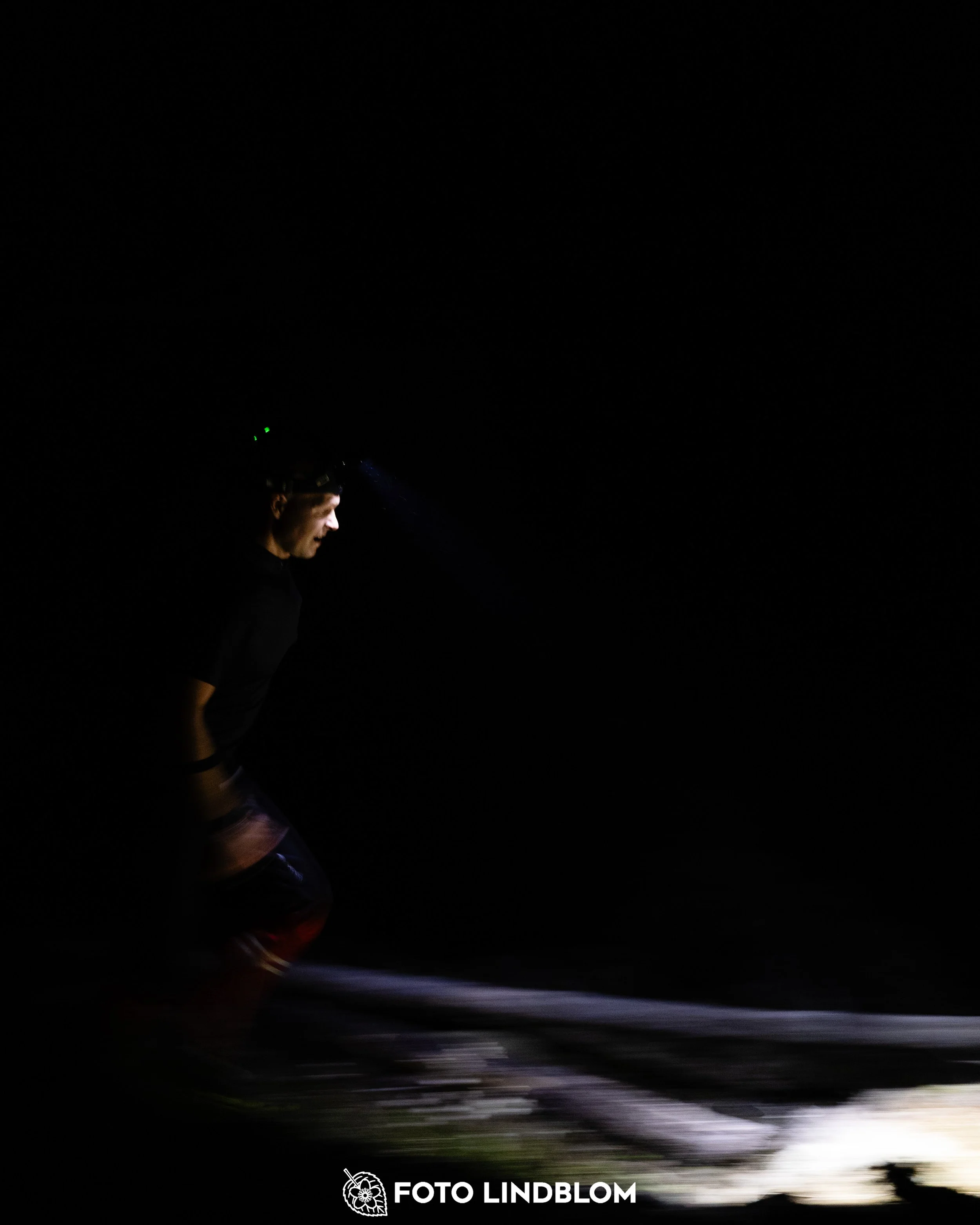 A picture from the Stockholm district championship in night orienteering taken by Foto Lindblom