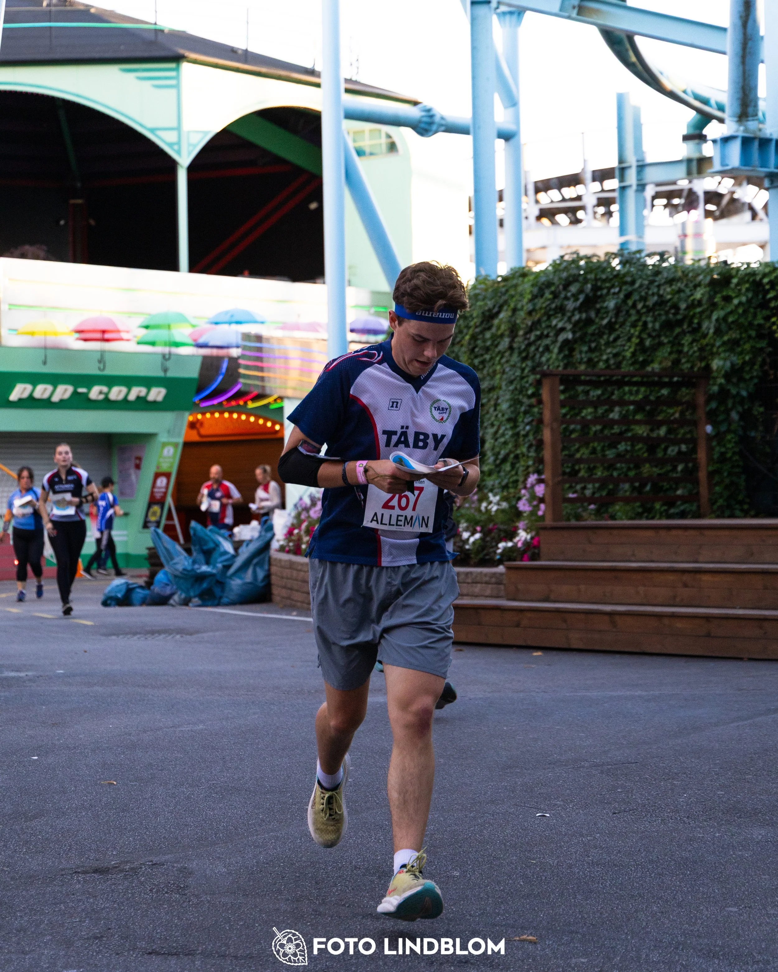 A picture from the orienteering event called Gröna Lund Sprinten taken by Foto Lindblom