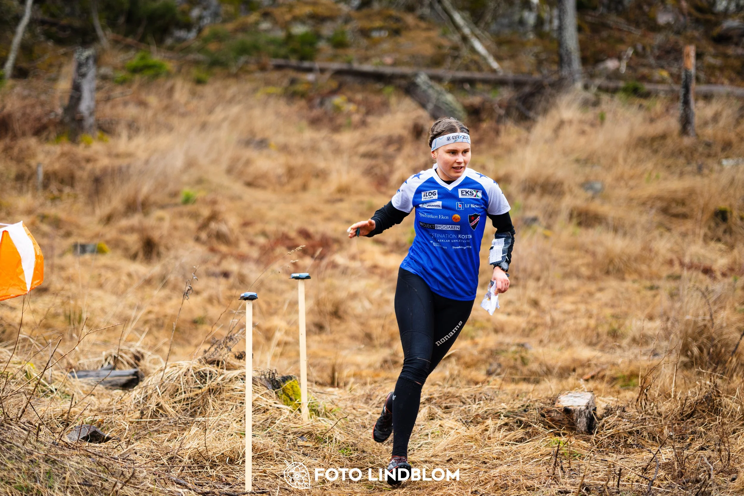A moment captured during the Swedish League orienteering competition in Kolmården 2026 by Foto Lindblom.