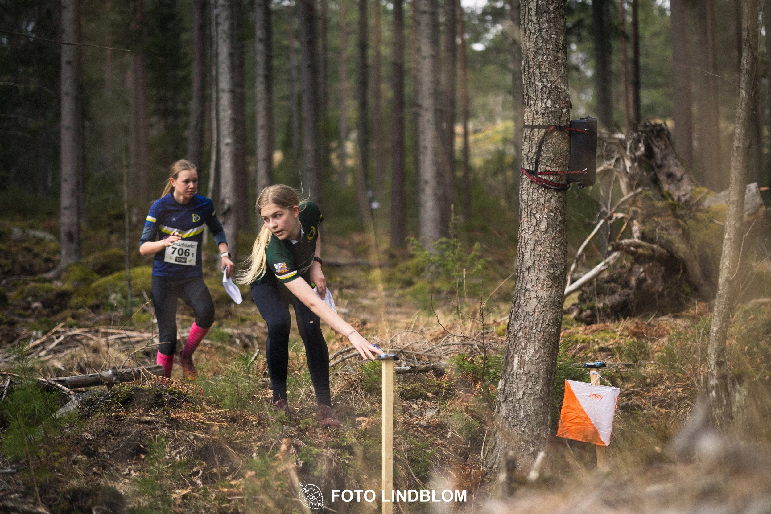 A moment captured during Kolmårdskavlen in the Swedish Stafettligan 2026 by Foto Lindblom.