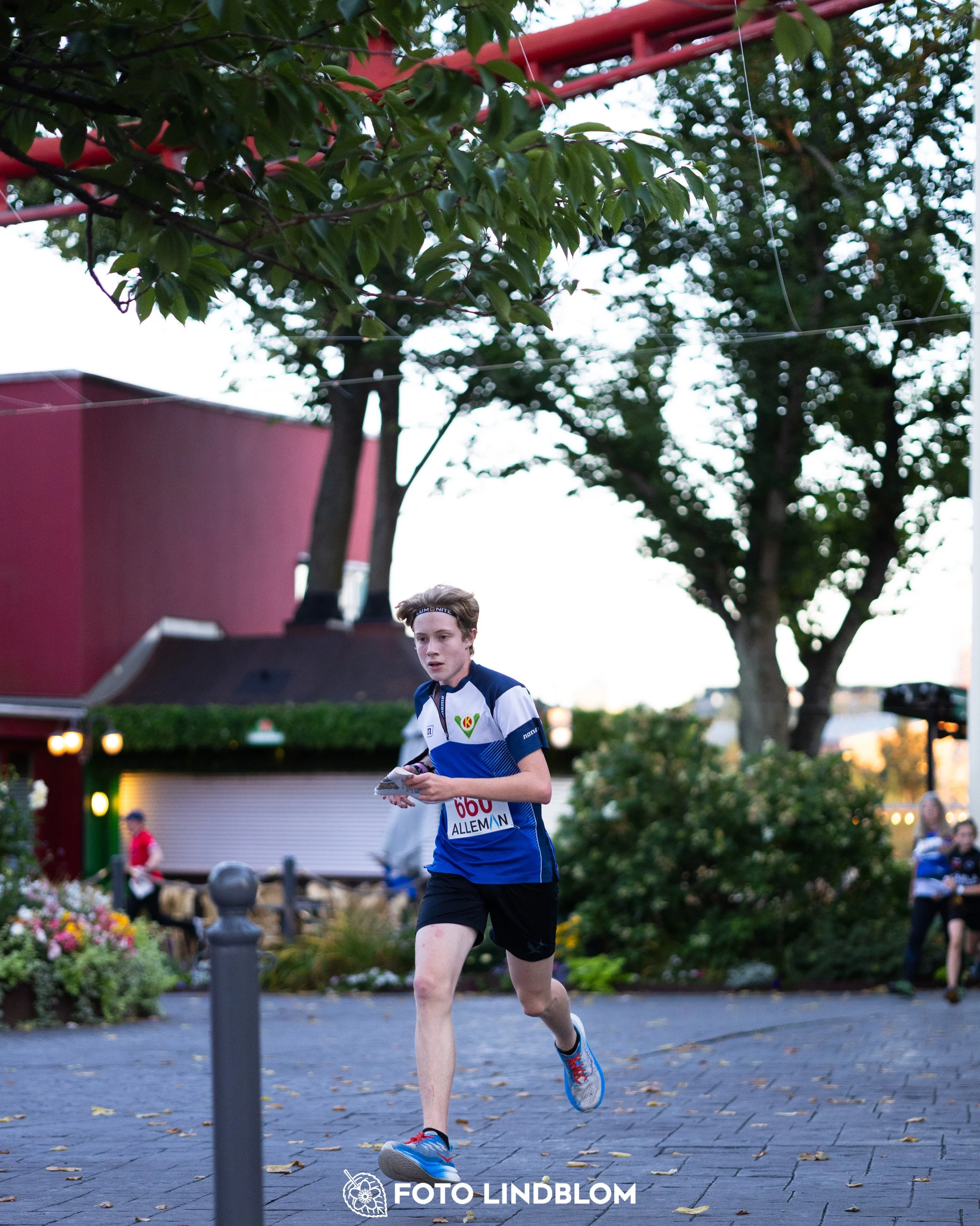 A picture from the orienteering event called Gröna Lund Sprinten taken by Foto Lindblom