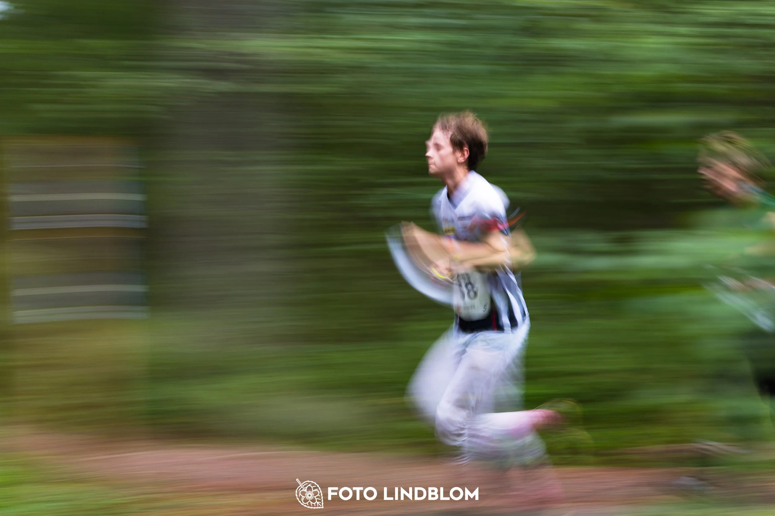 A picture from the youth 10 mila orienteering competition taken by Foto Lindblom