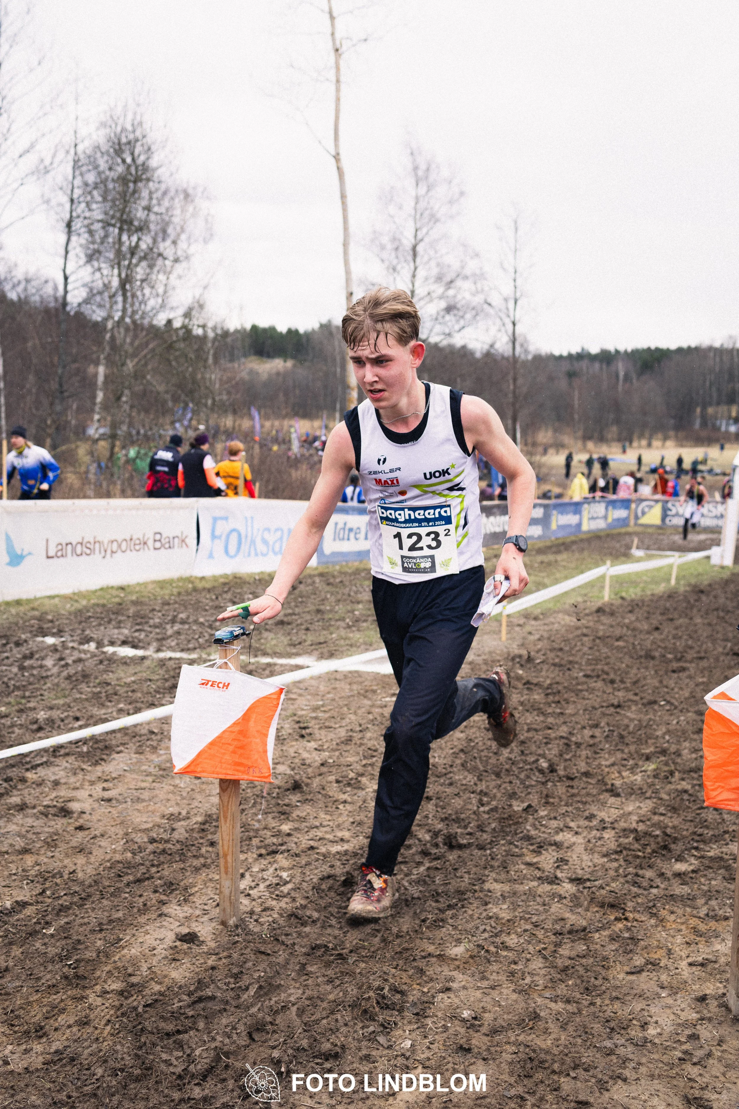 A moment from the relay orienteering event Kolmårdskavlen in spring 2026, captured by Foto Lindblom.