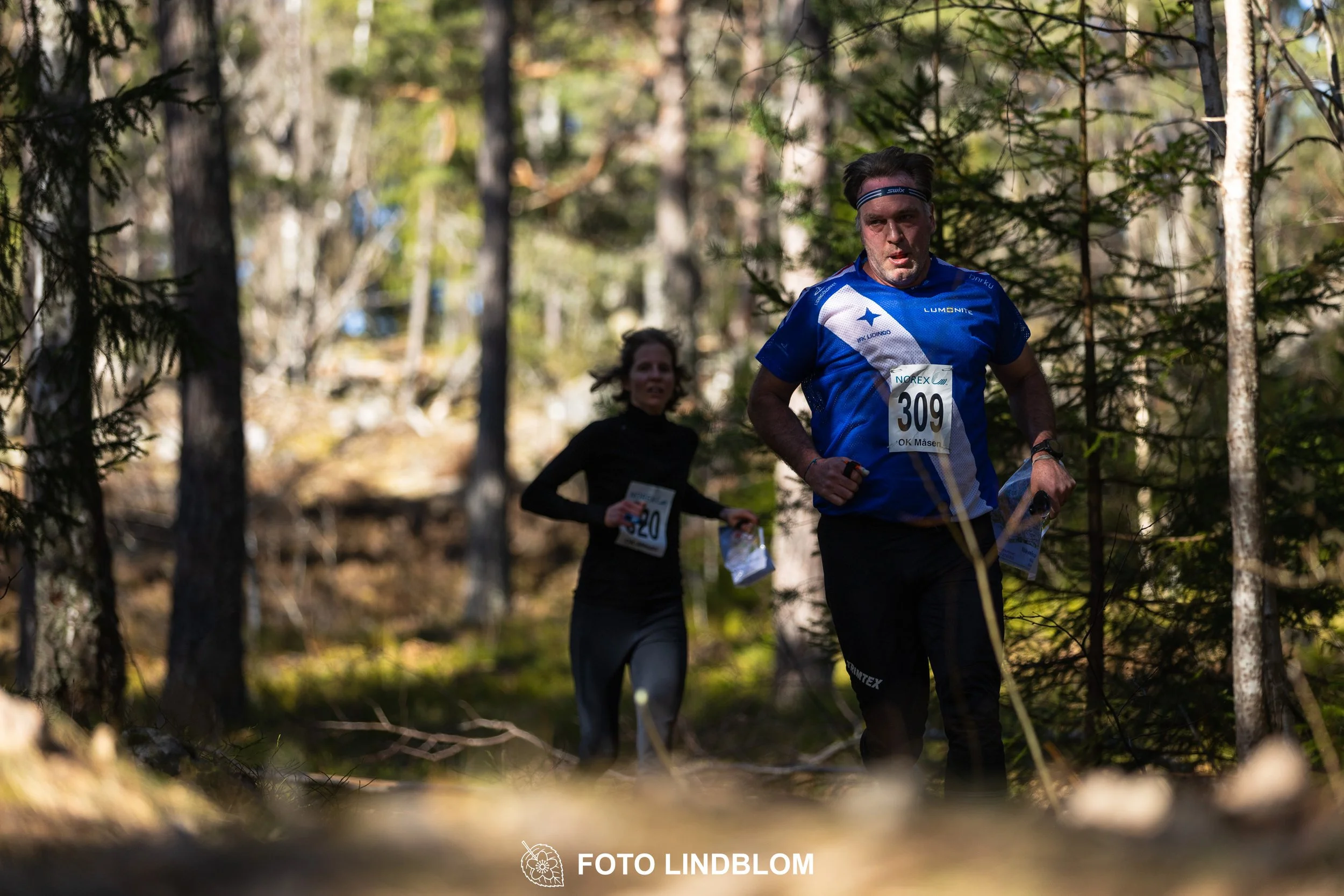 A photo from the 2026 Måsenstafetten orienteering relay in Sweden, captured by Foto Lindblom.
