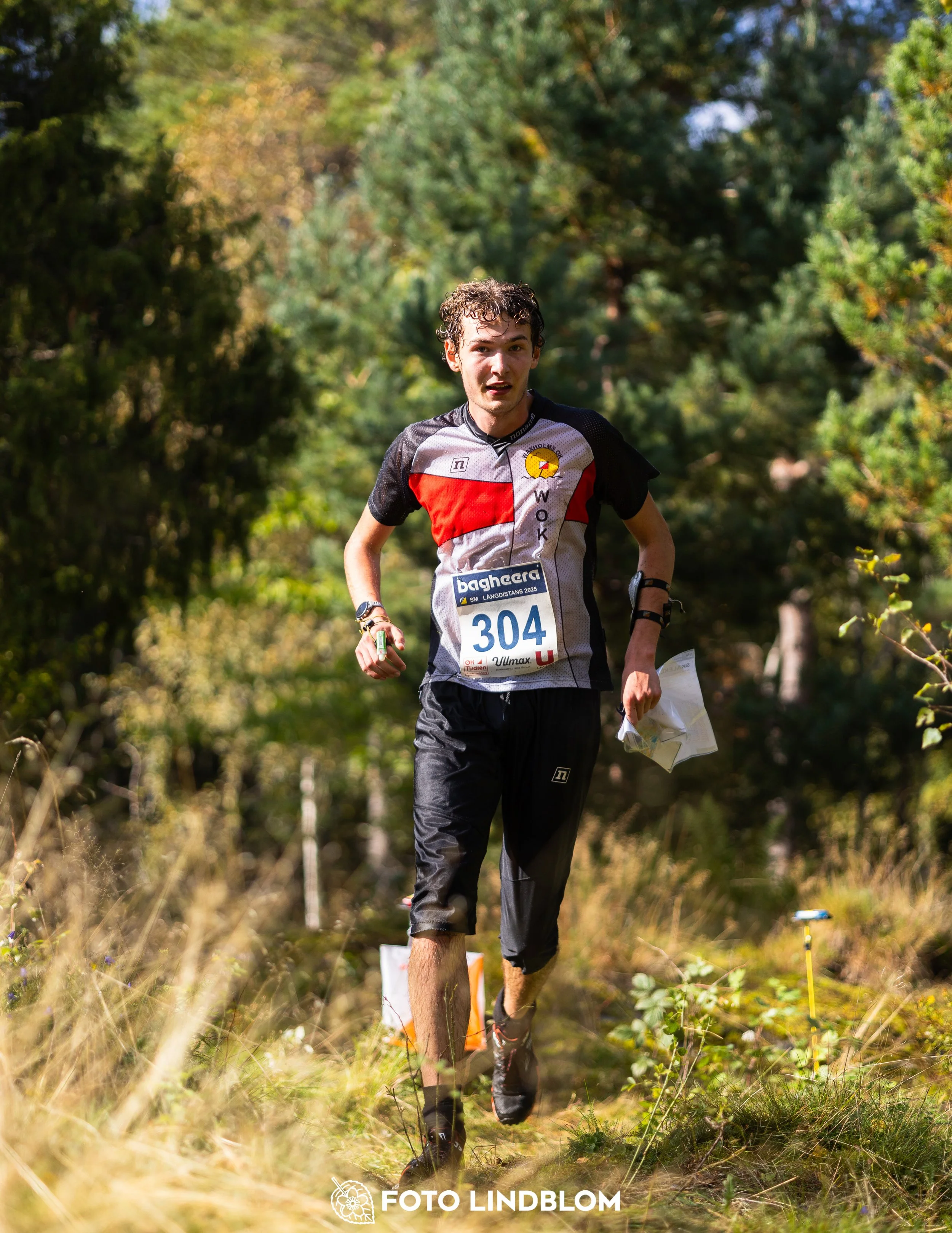 A picture from the Swedish national championship in long distance orienteering and Swedish league race taken by Foto Lindblom