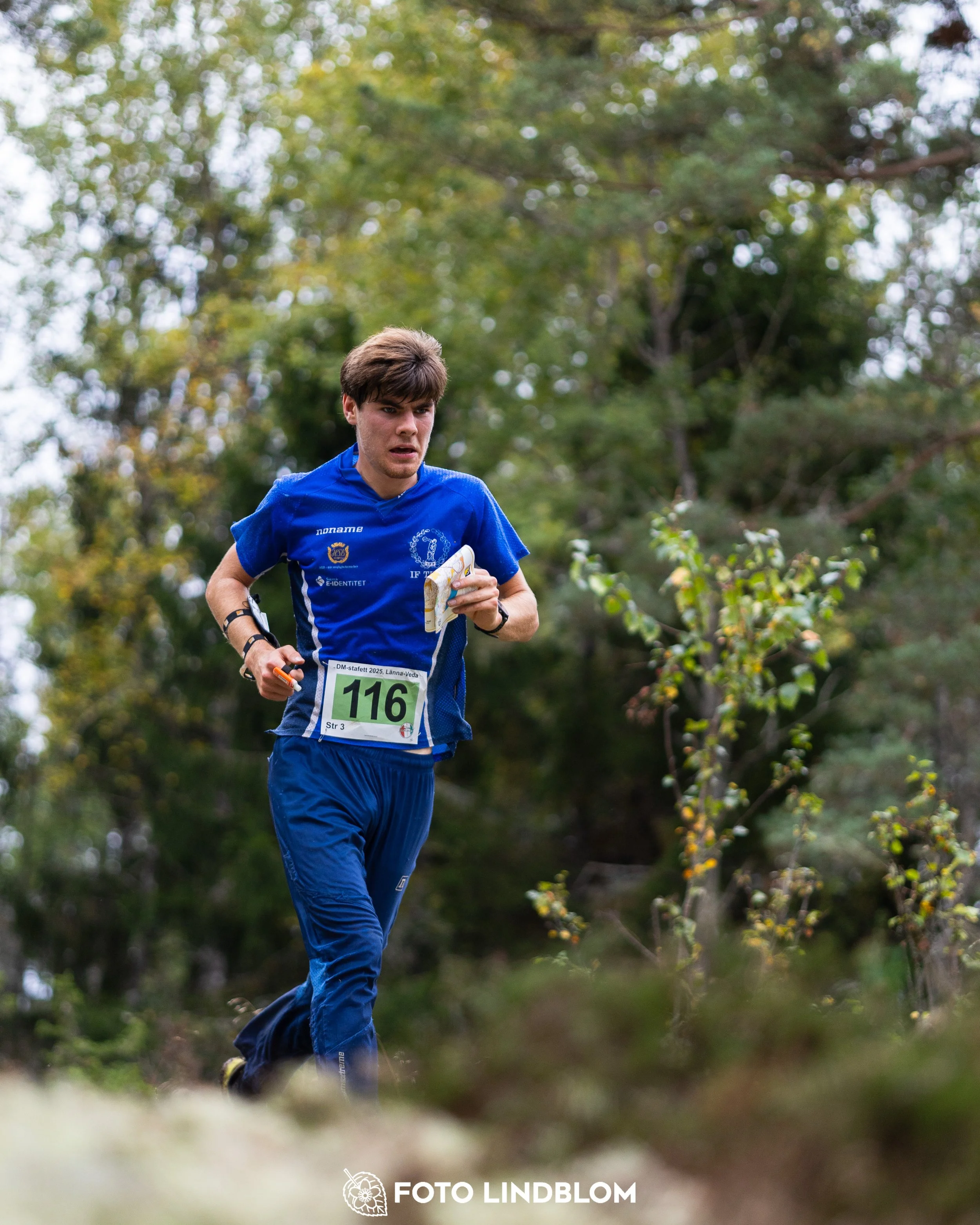 A picture from the Stockholm district championship in relay orienteering taken by Foto Lindblom
