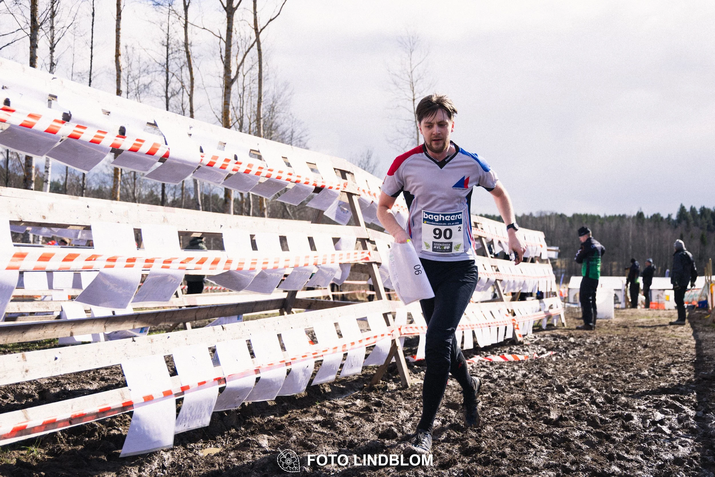 A moment captured during Kolmårdskavlen in the Swedish Stafettligan 2026 by Foto Lindblom.