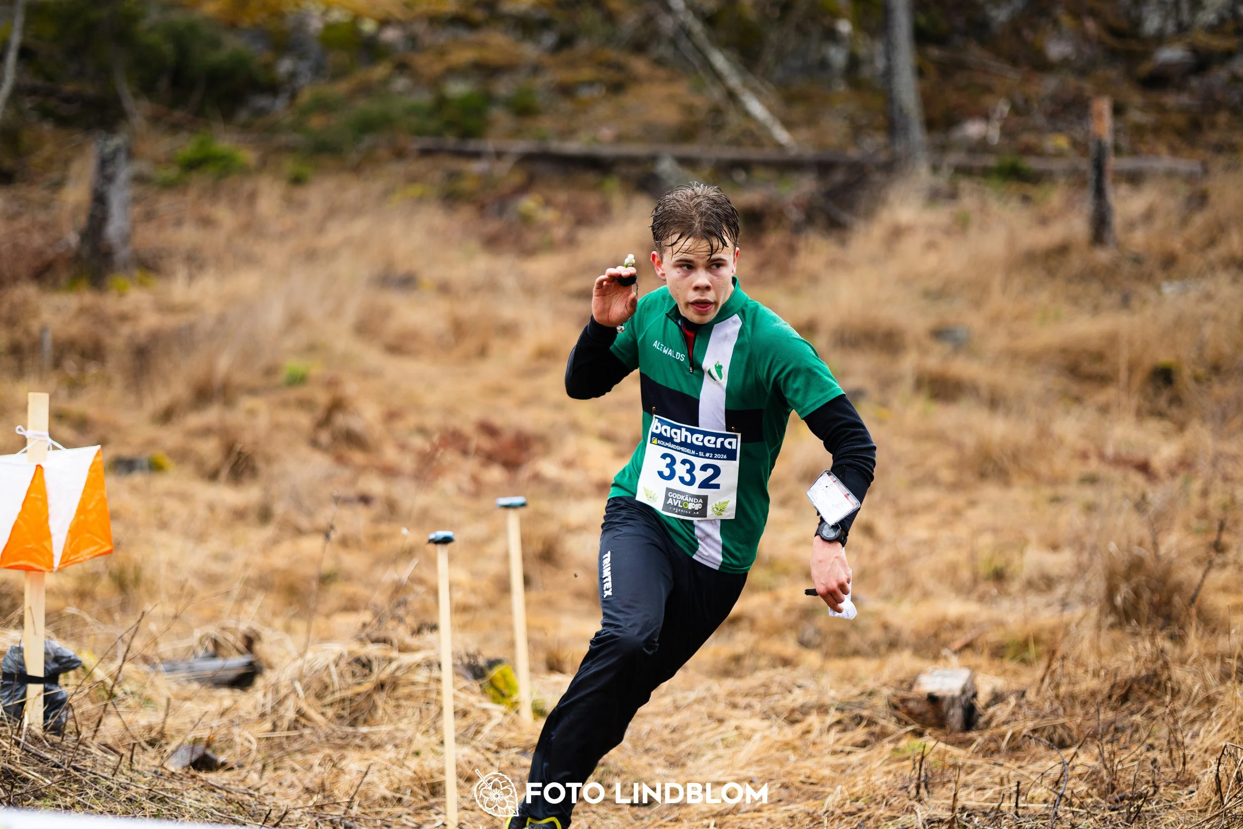 A scene from the Swedish League orienteering competition in Kolmården spring 2026, captured by Foto Lindblom.