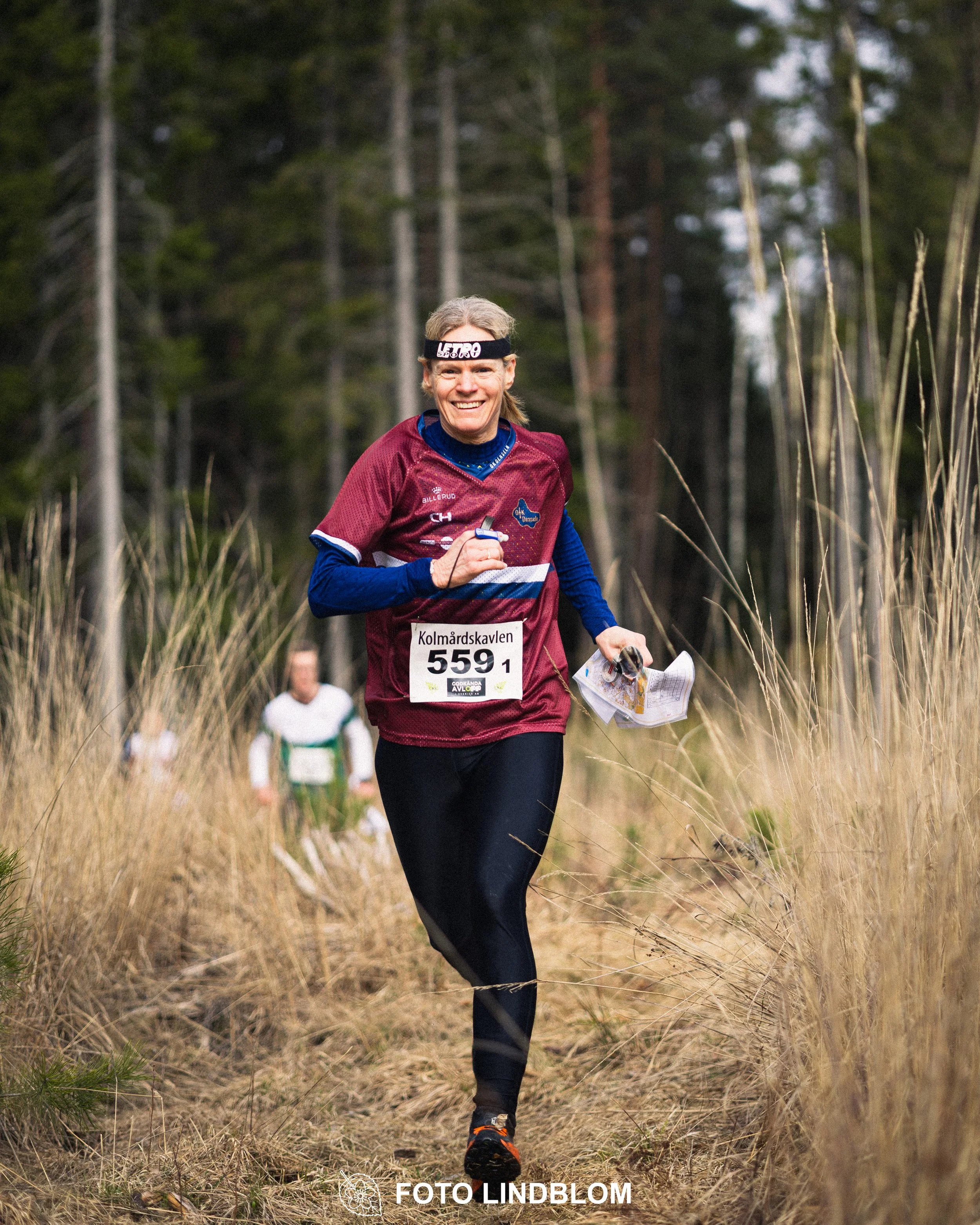 A photo from an orienteering relay race in Kolmården during spring 2026, captured by Foto Lindblom.