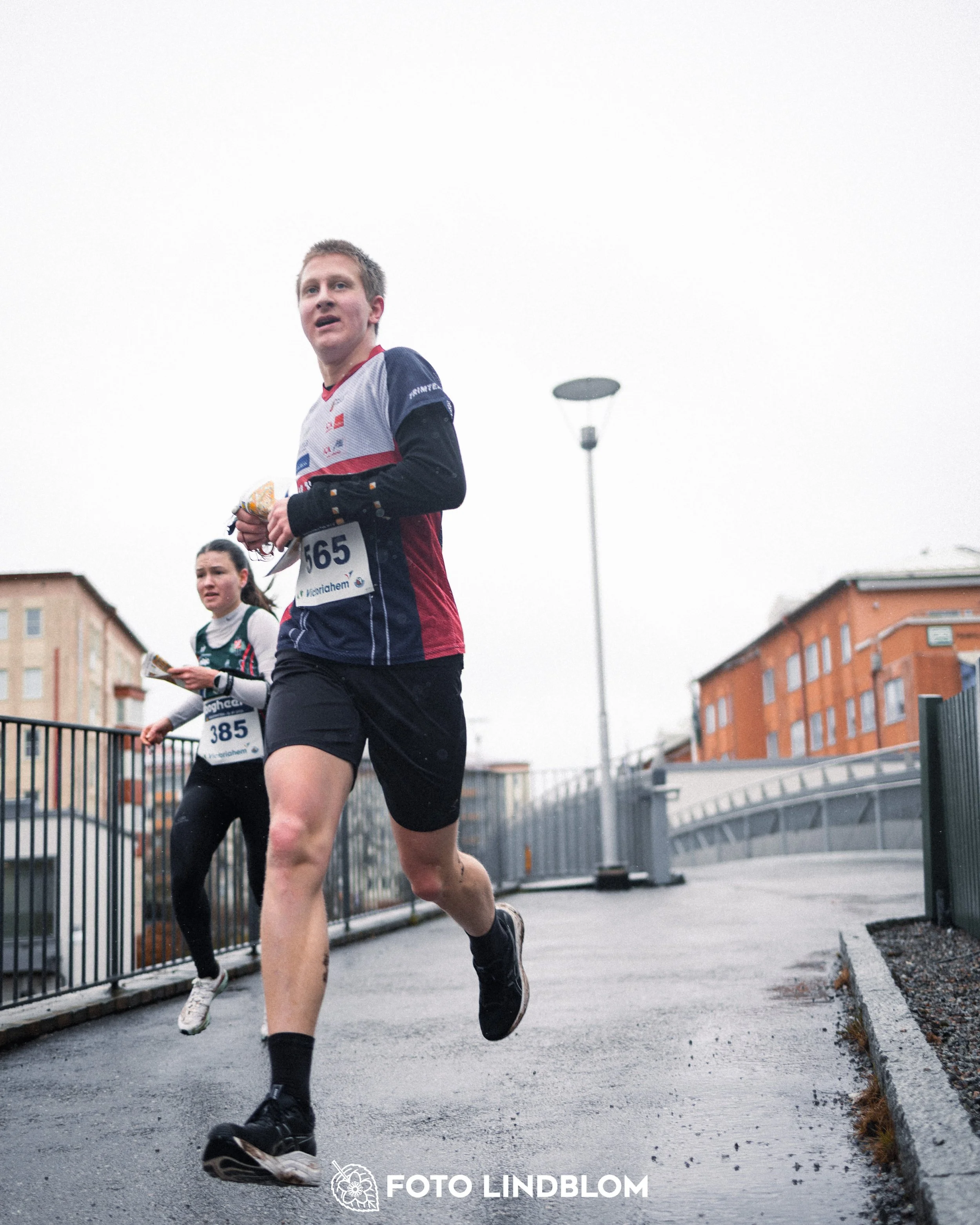 A photo from the Swedish League orienteering competition in spring 2026 in Stockholm, captured by Foto Lindblom.