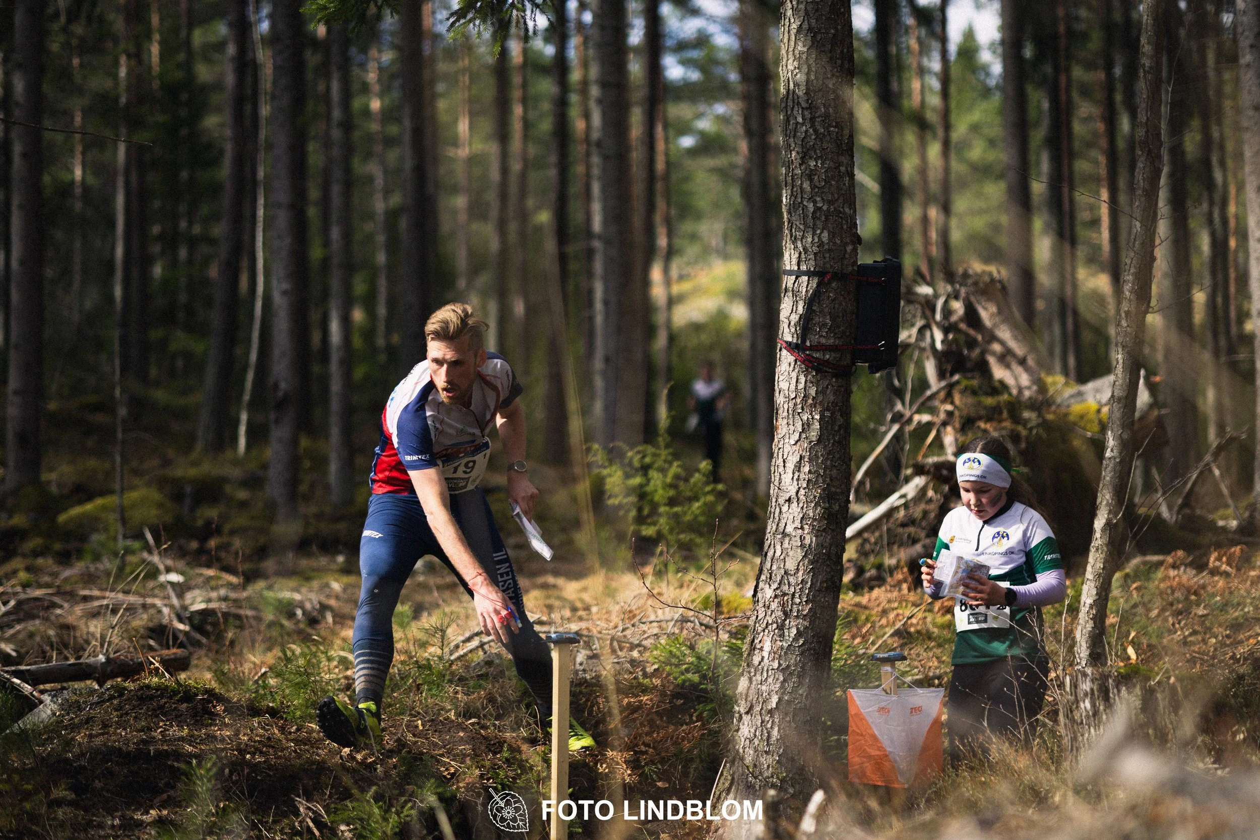 A moment captured during Kolmårdskavlen in the Swedish Stafettligan 2026 by Foto Lindblom.