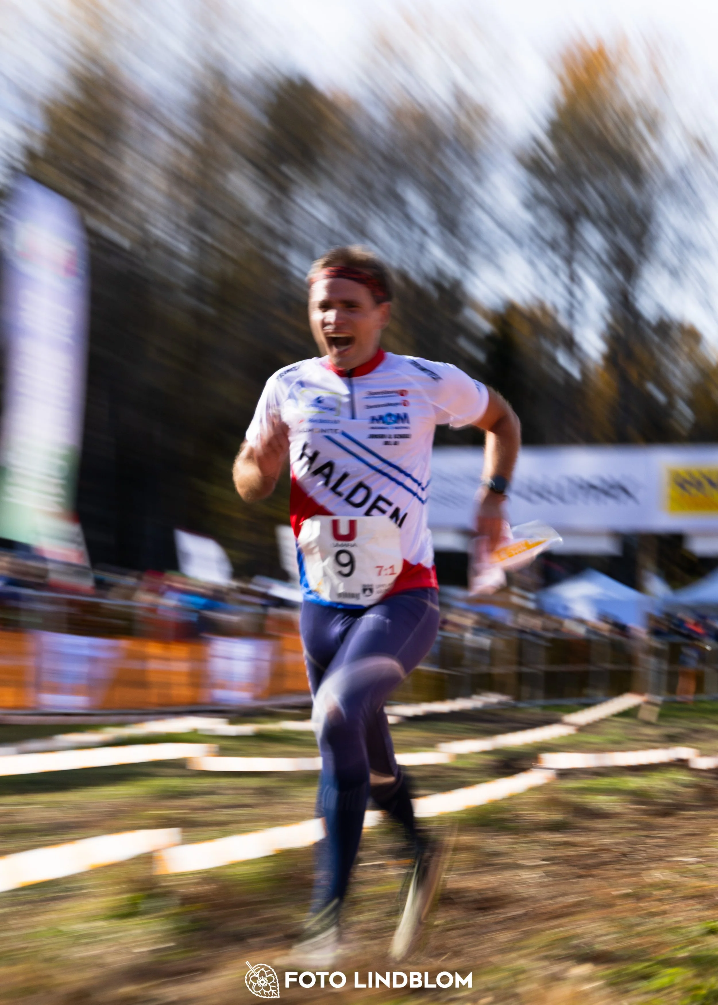 A picture from the 25-Manna orienteering event taken by Foto Lindblom