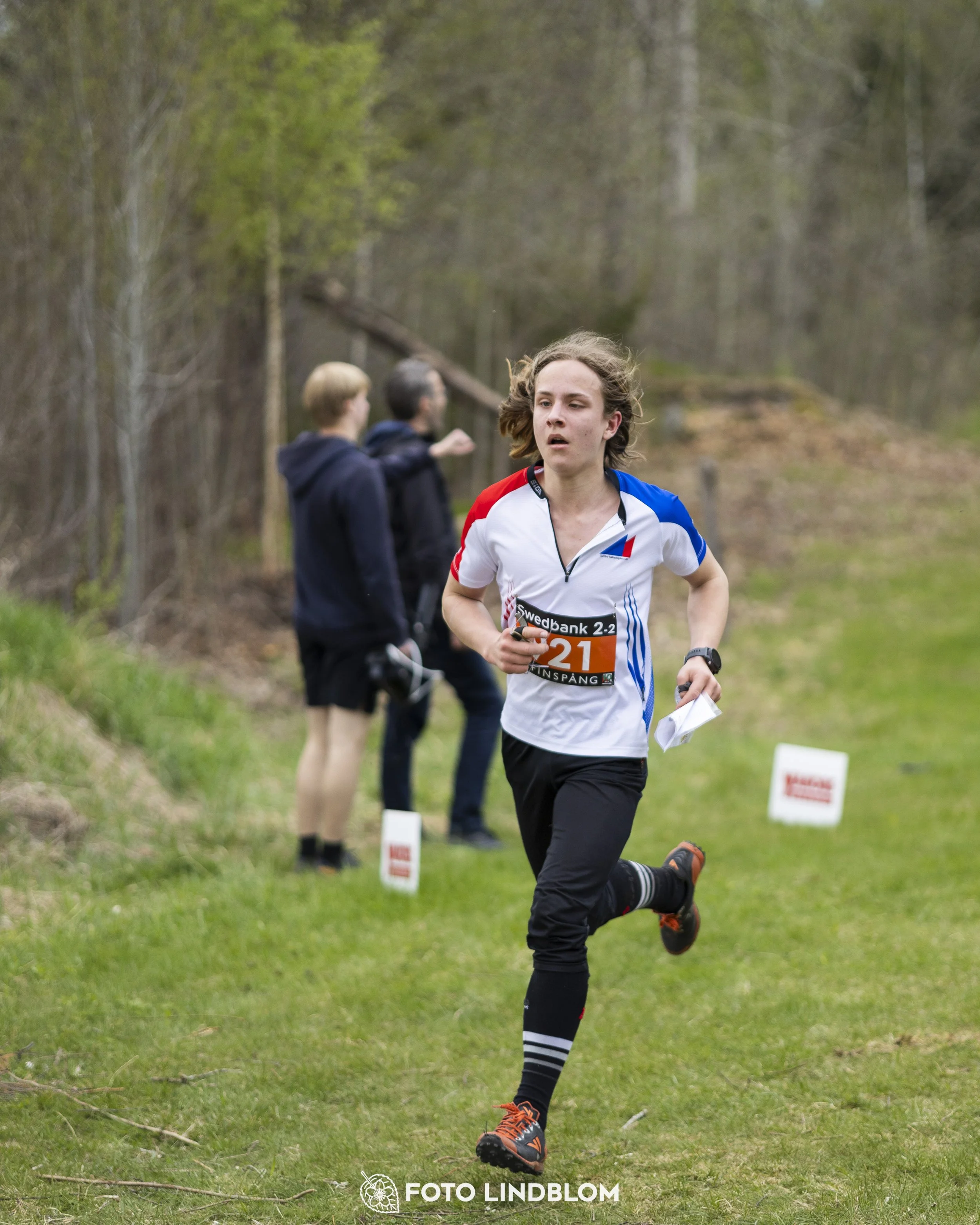 A picture from the youth relay at 10-Mila orienteering competition