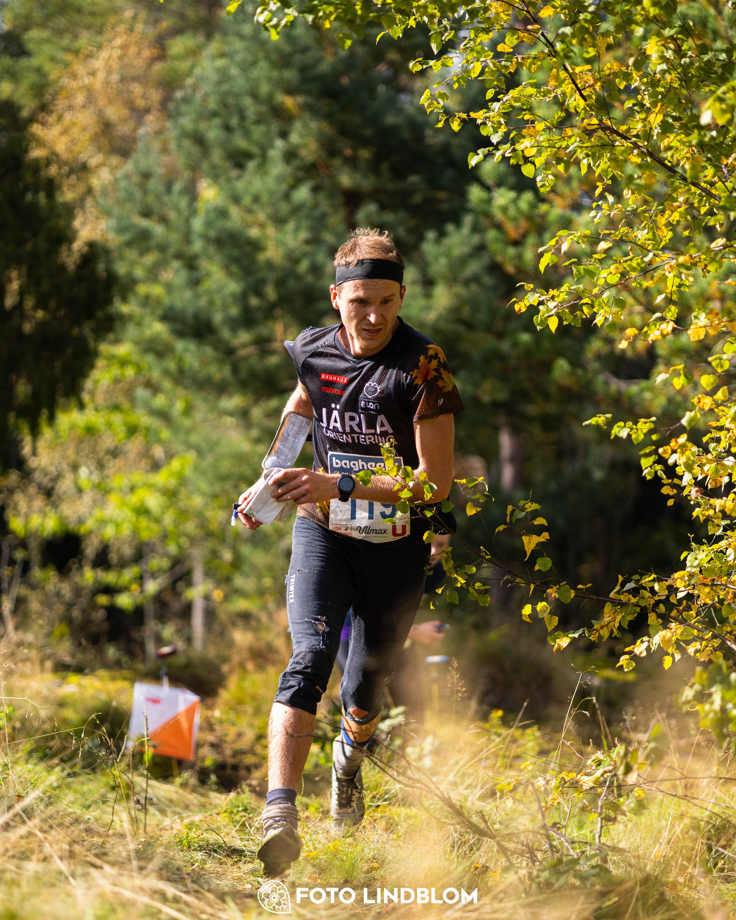 A picture from the Swedish national championship in long distance orienteering and Swedish league race taken by Foto Lindblom