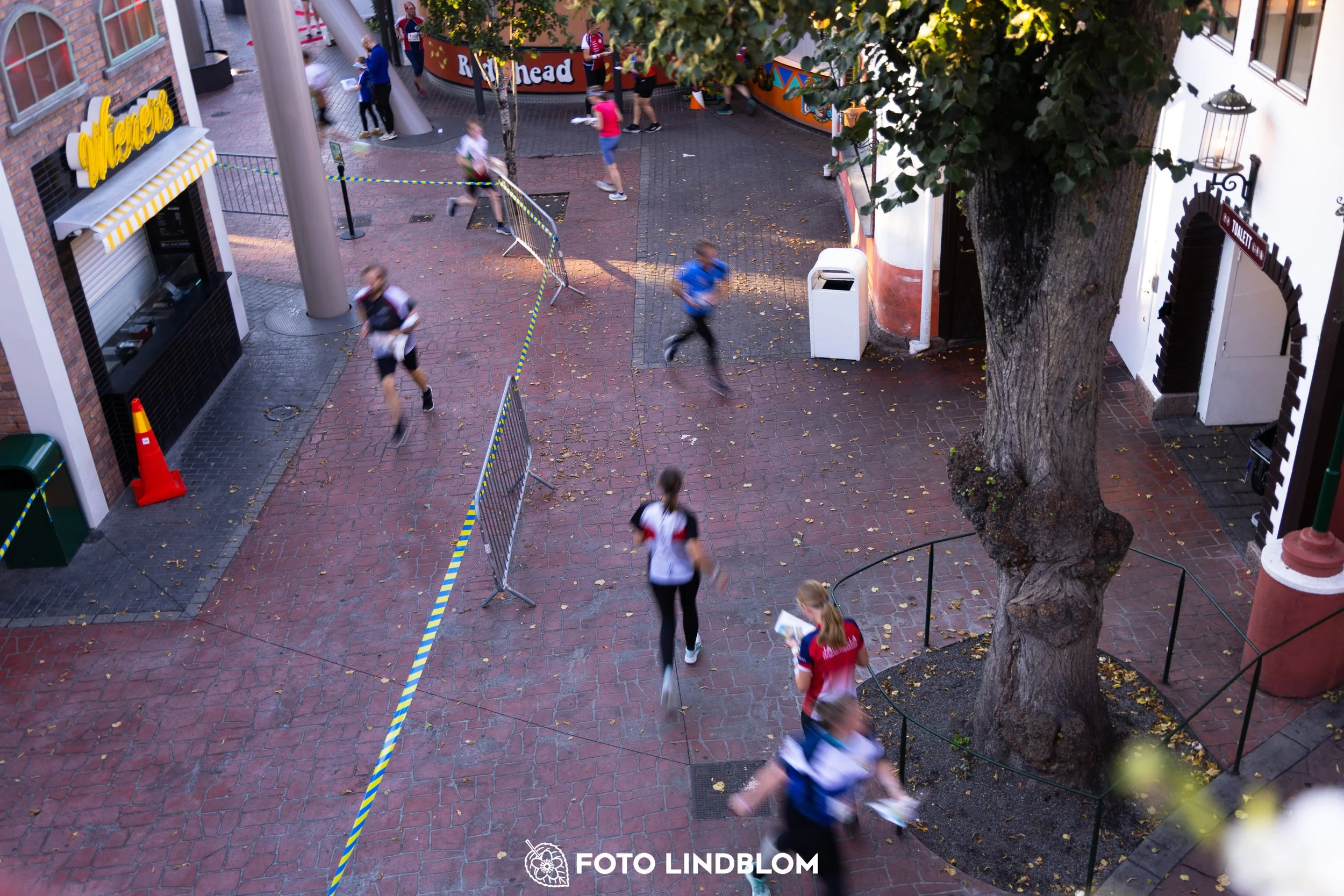 A picture from the orienteering event called Gröna Lund Sprinten taken by Foto Lindblom
