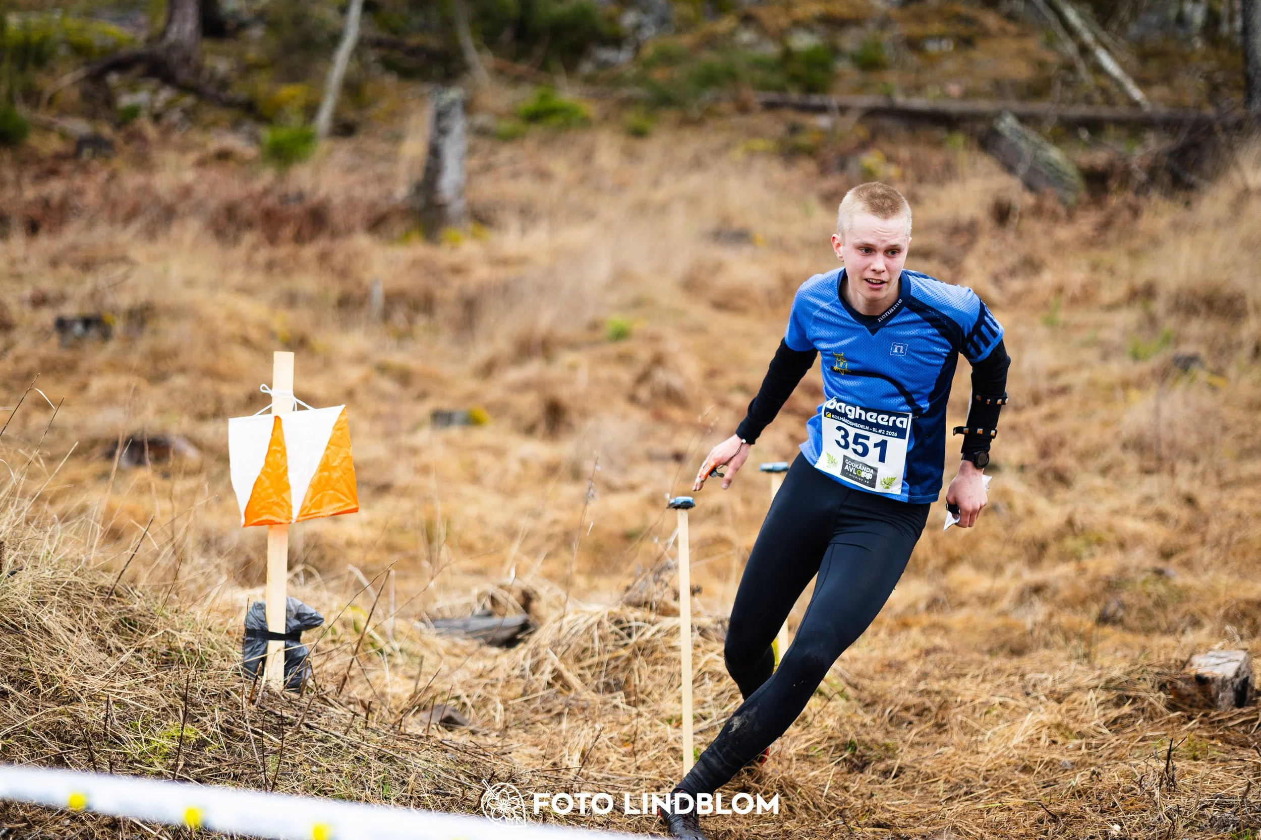 A moment captured during the Swedish League orienteering competition in Kolmården 2026 by Foto Lindblom.
