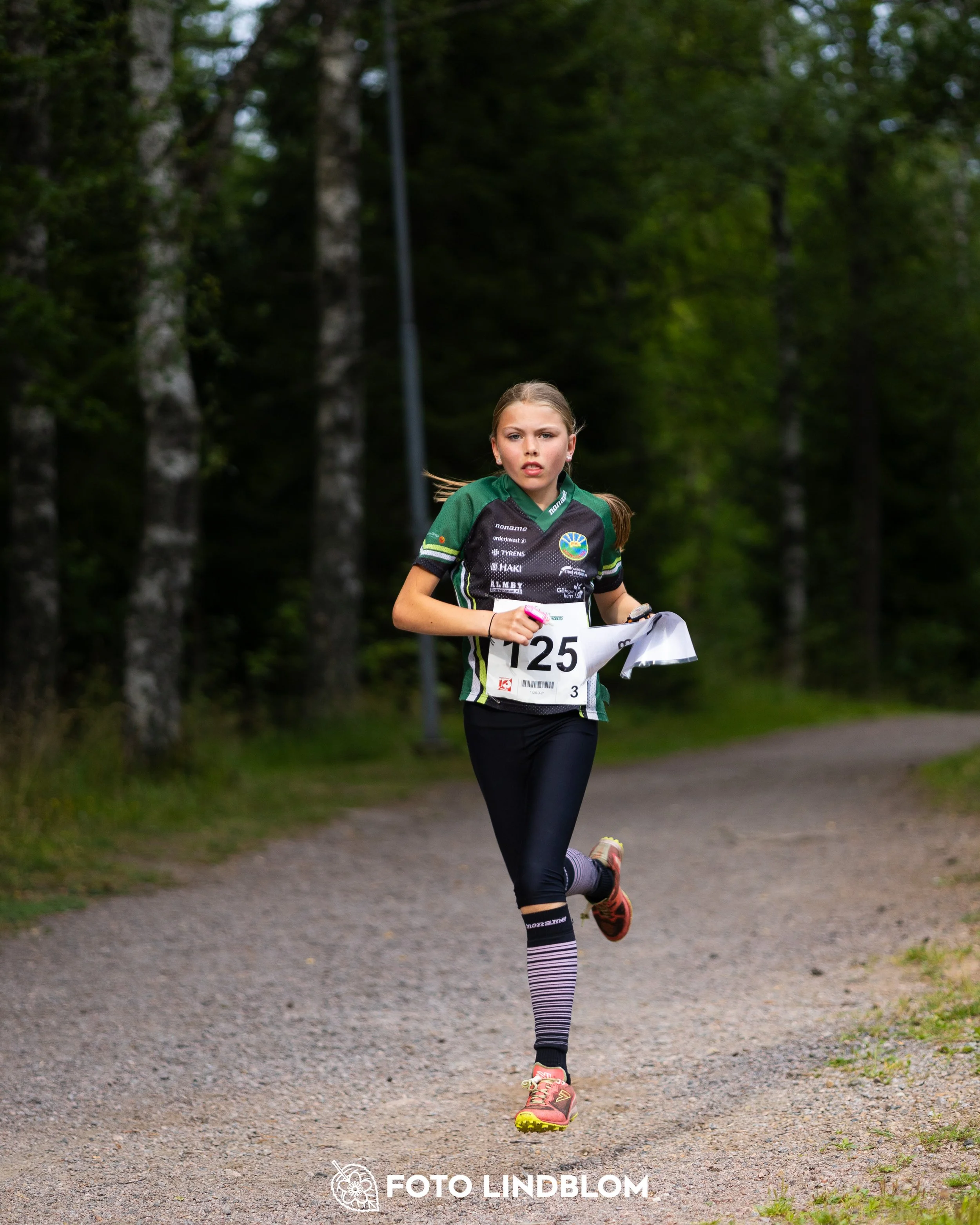A picture from the youth 10 mila orienteering competition taken by Foto Lindblom