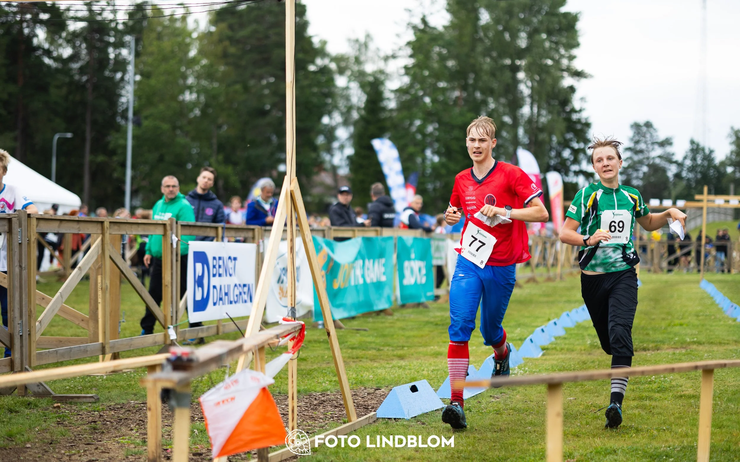 A picture from the youth 10 mila orienteering competition taken by Foto Lindblom