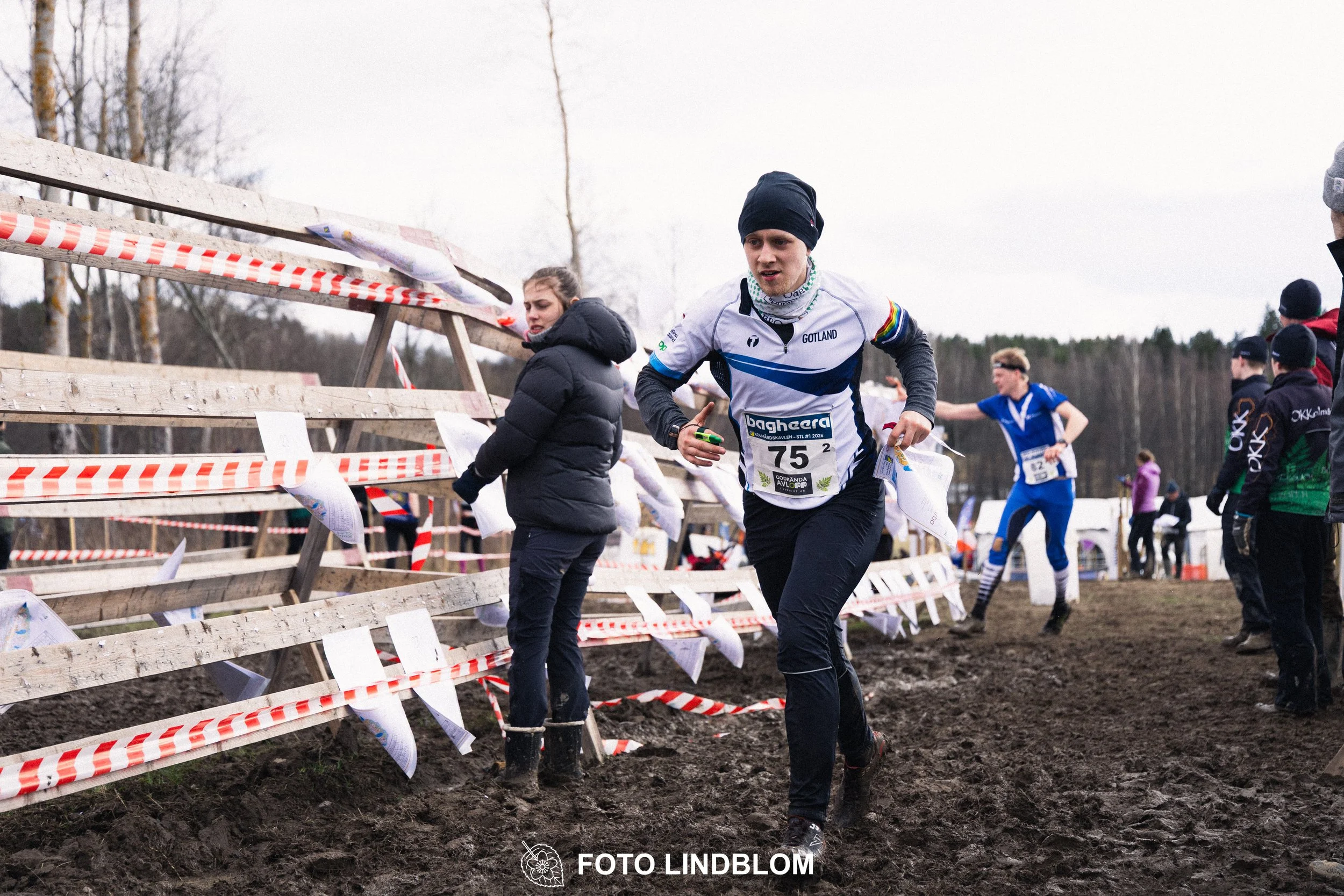 A moment from Kolmårdskavlen, part of the Swedish relay league 2026, captured by Foto Lindblom.
