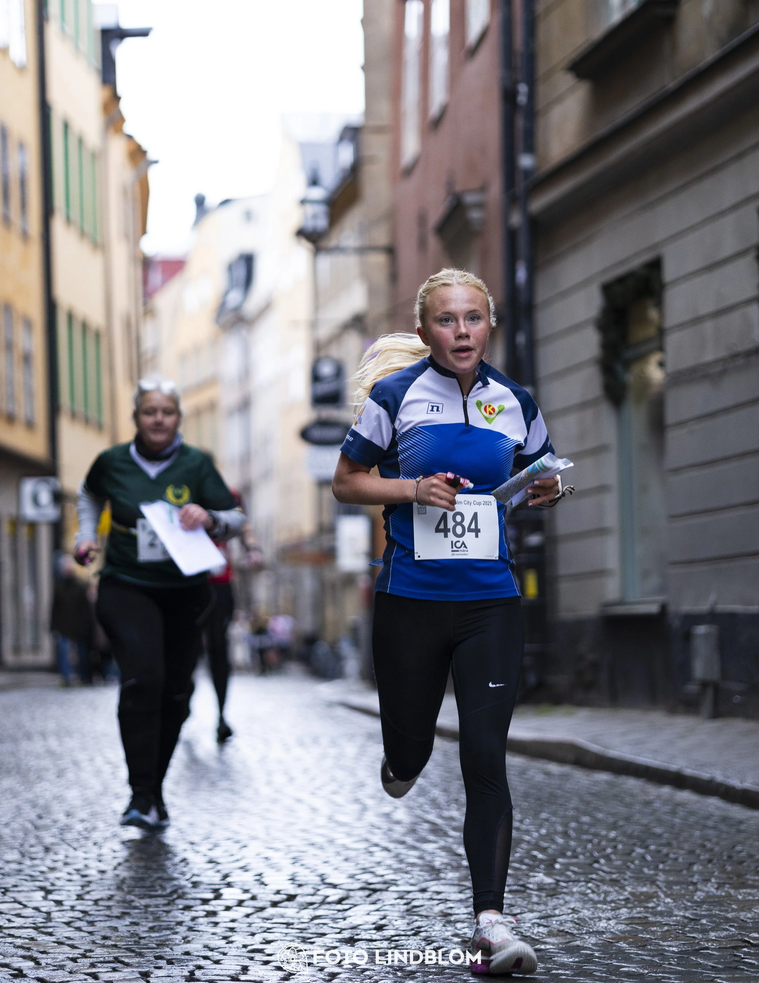 A picture from the first stage of the Stockholm City Cup sprint orienteering competition in "gamla stan" which is the old part of Stockholm