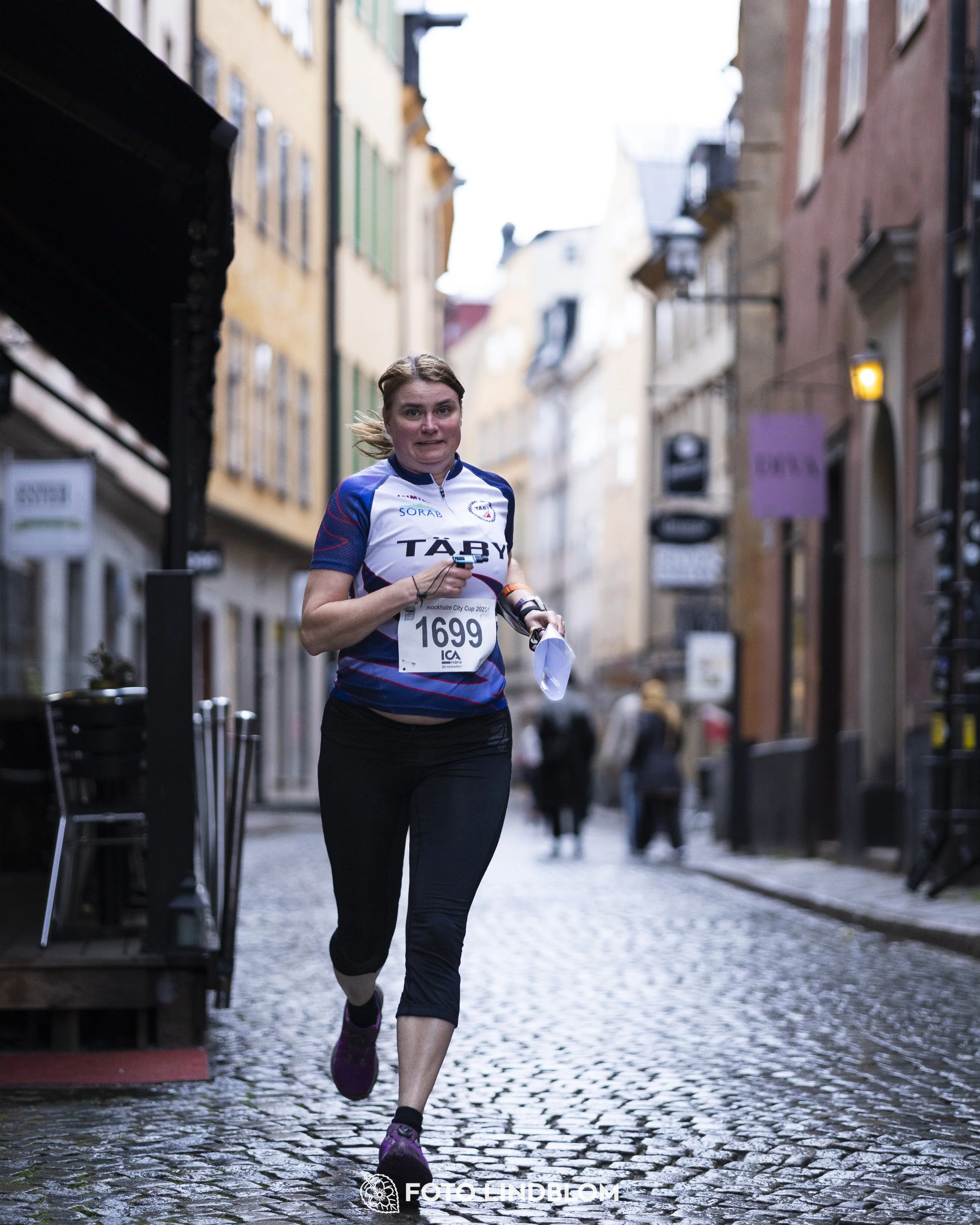 A picture from the first stage of the Stockholm City Cup sprint orienteering competition in "gamla stan" which is the old part of Stockholm