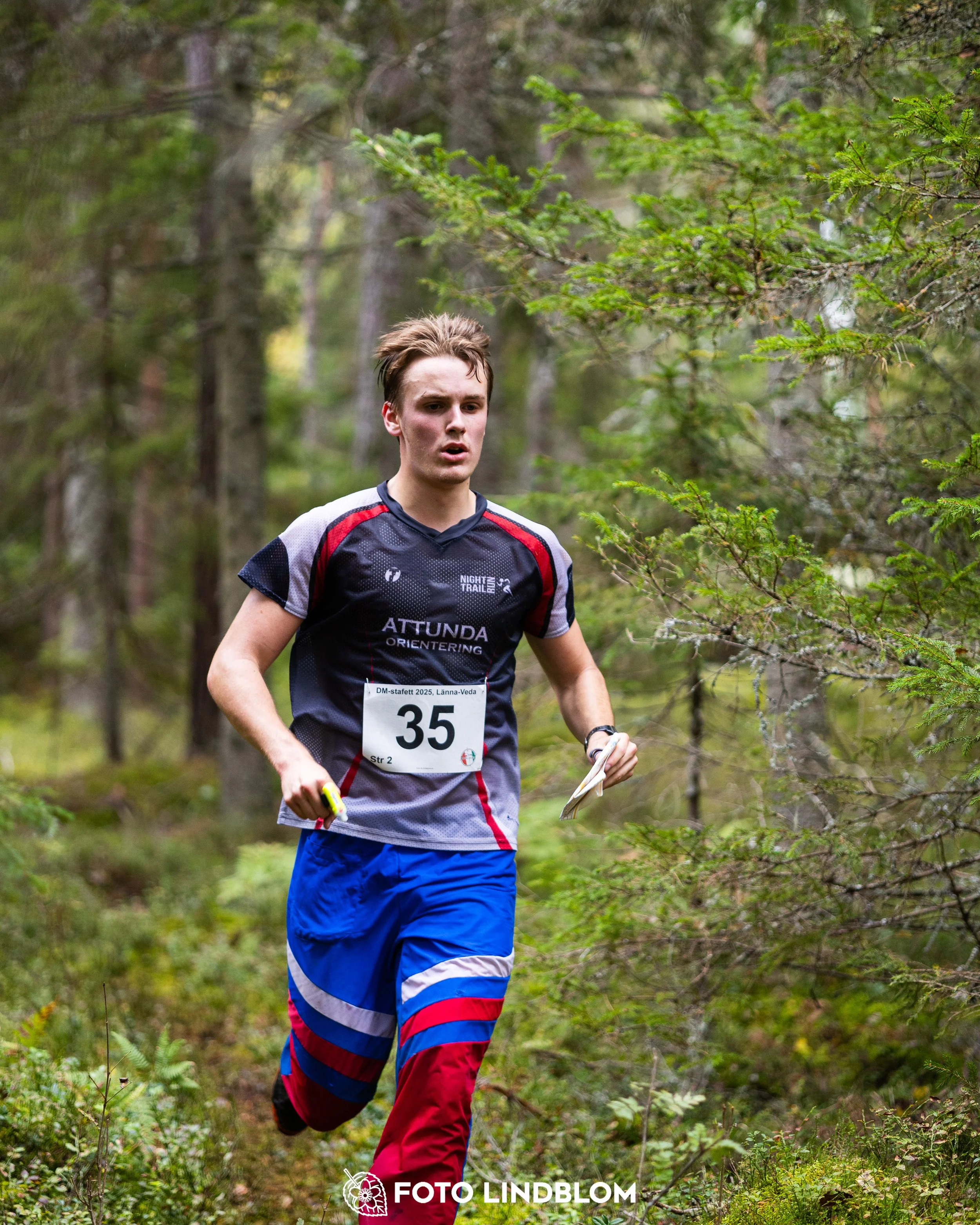 A picture from the Stockholm district championship in relay orienteering taken by Foto Lindblom