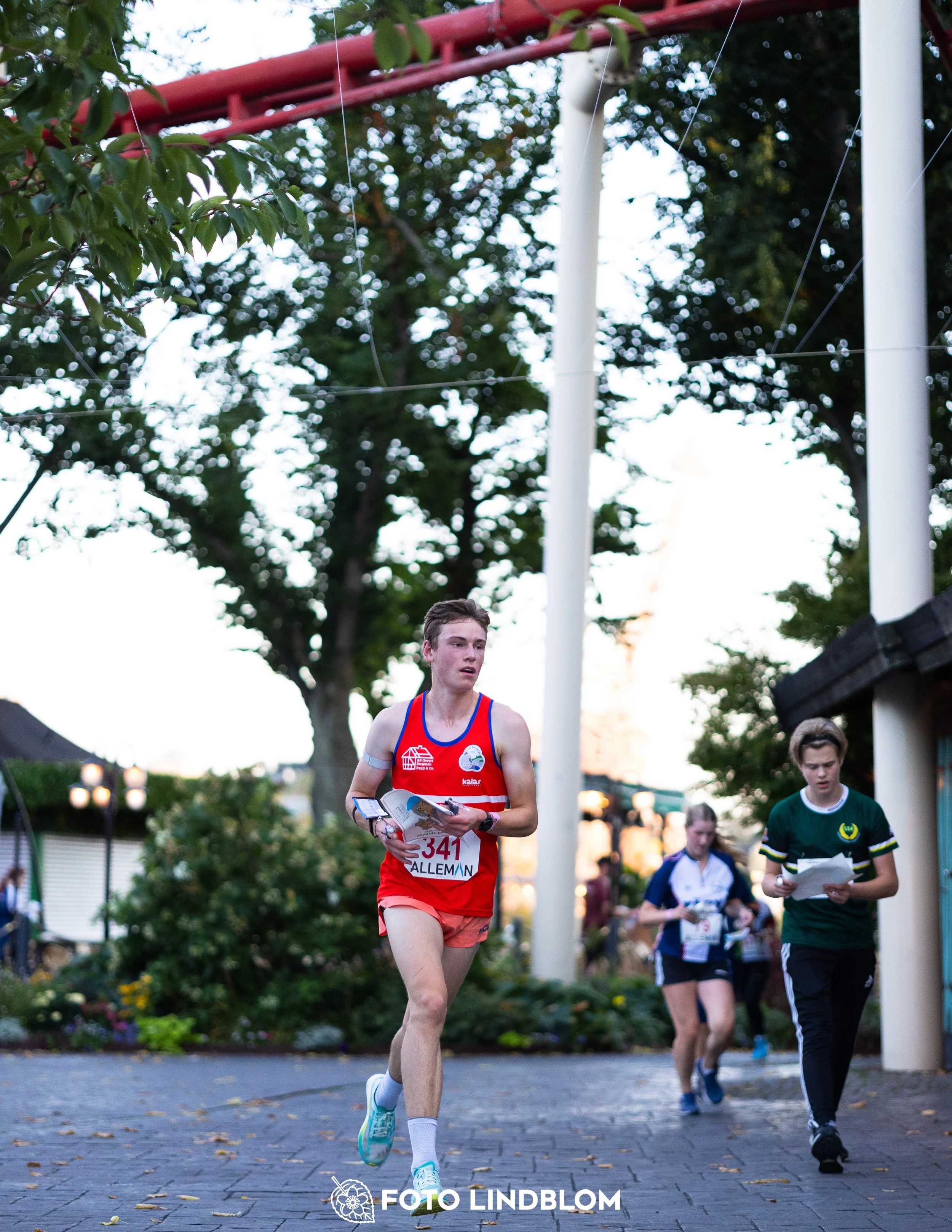 A picture from the orienteering event called Gröna Lund Sprinten taken by Foto Lindblom