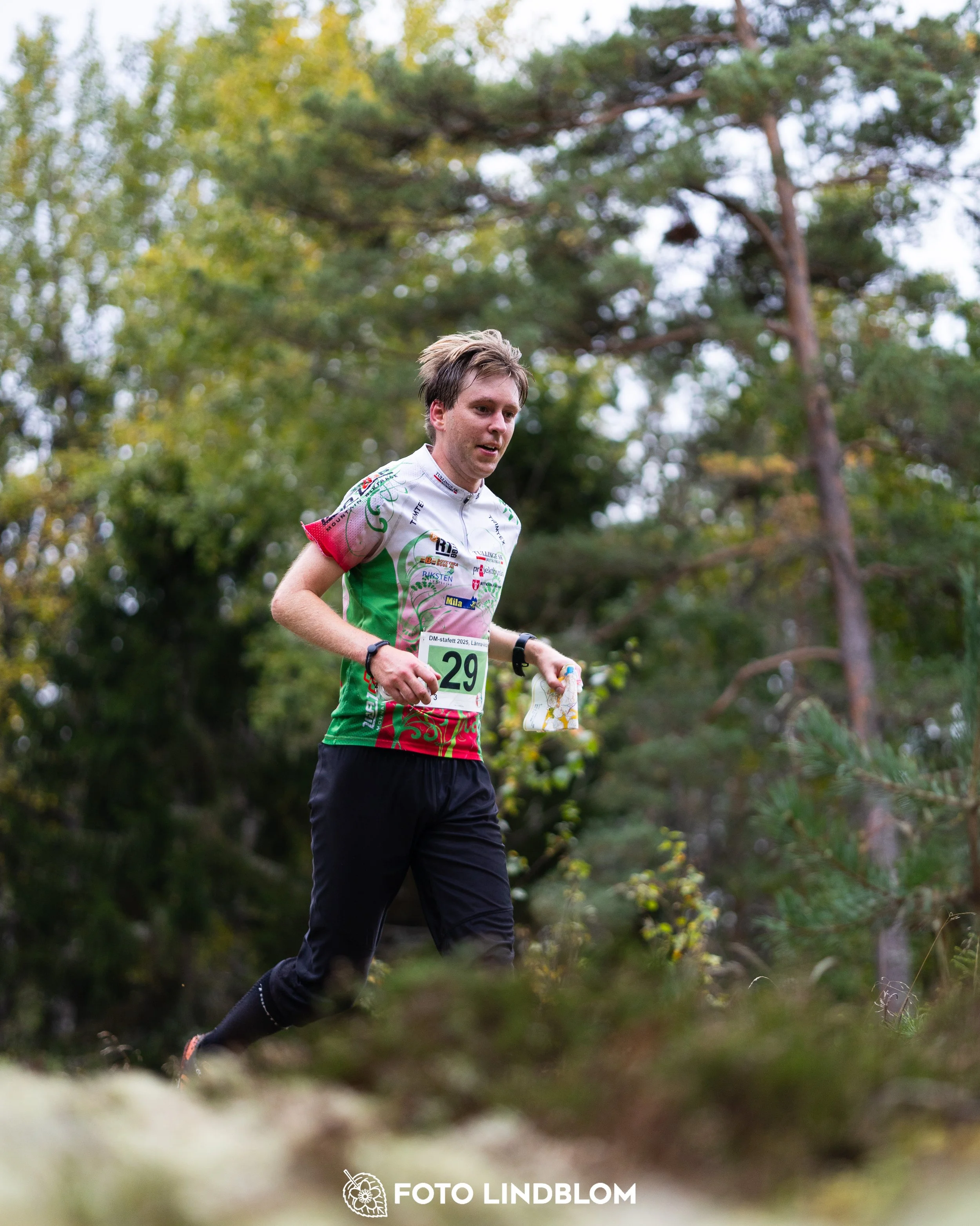 A picture from the Stockholm district championship in relay orienteering taken by Foto Lindblom