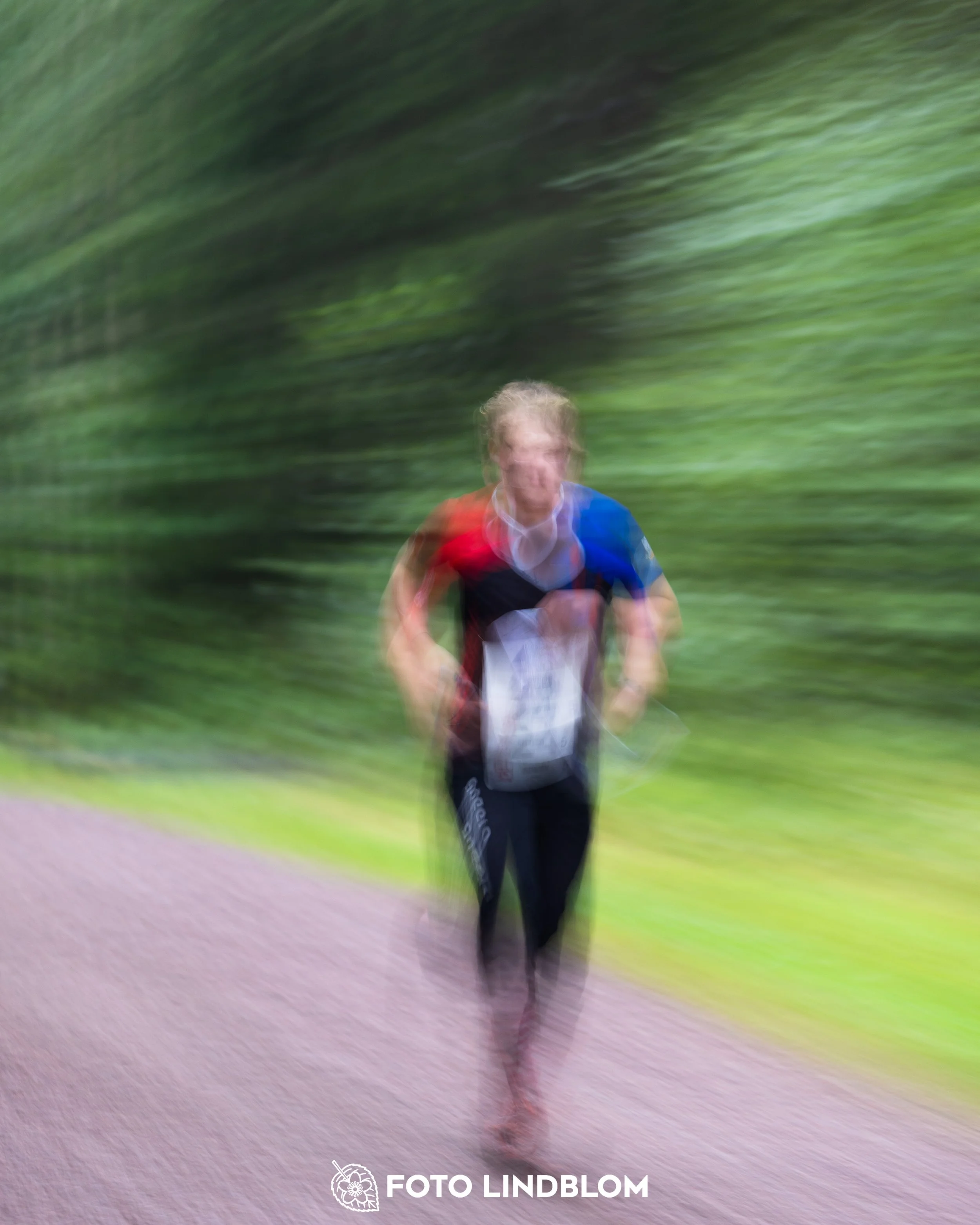 A picture from the youth 10 mila orienteering competition taken by Foto Lindblom