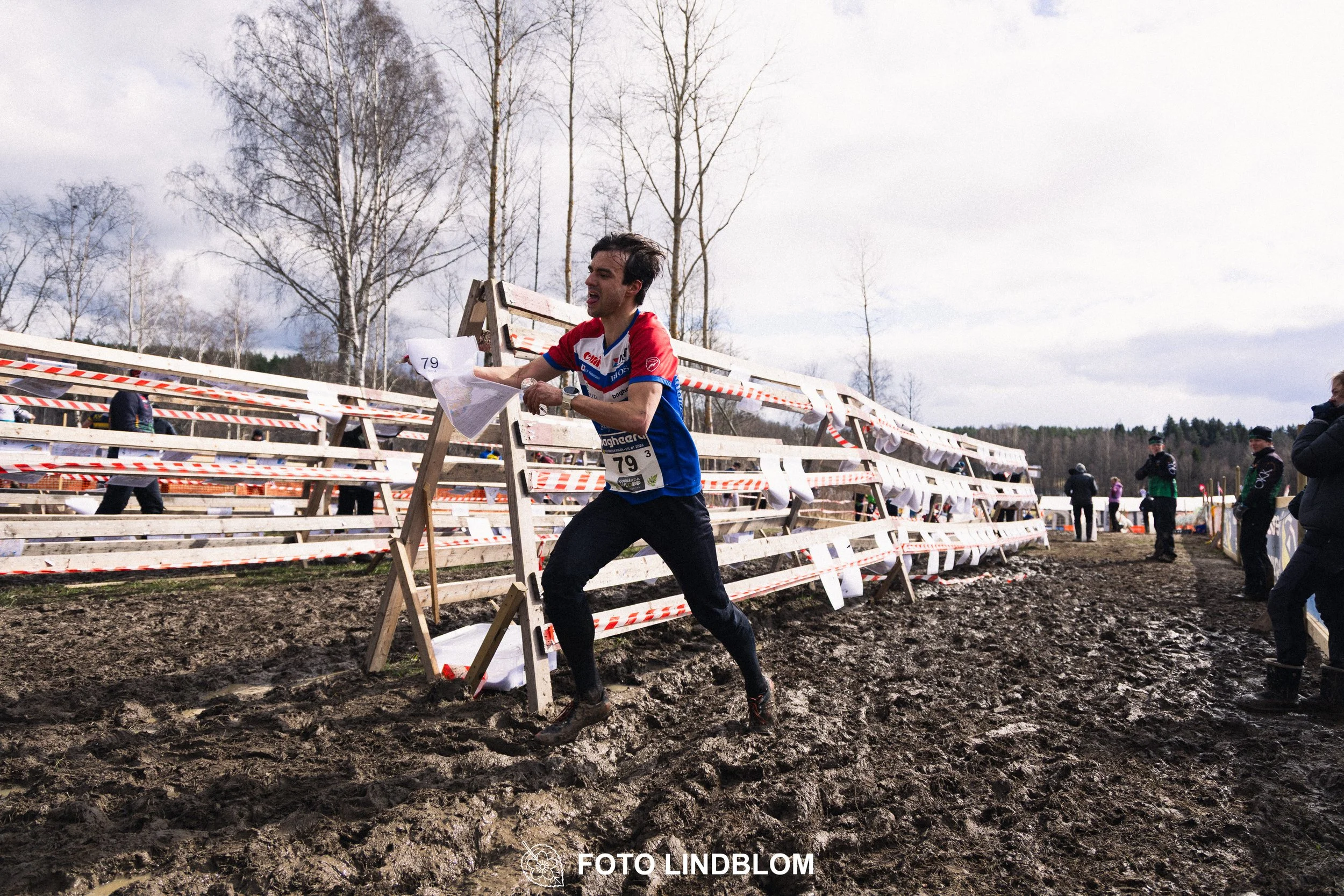 A scene from the Stafettligan relay competition Kolmårdskavlen in spring 2026, captured by Foto Lindblom.